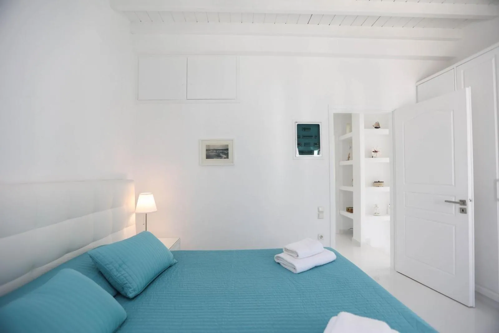 Bed in Adikri Villas & Suites