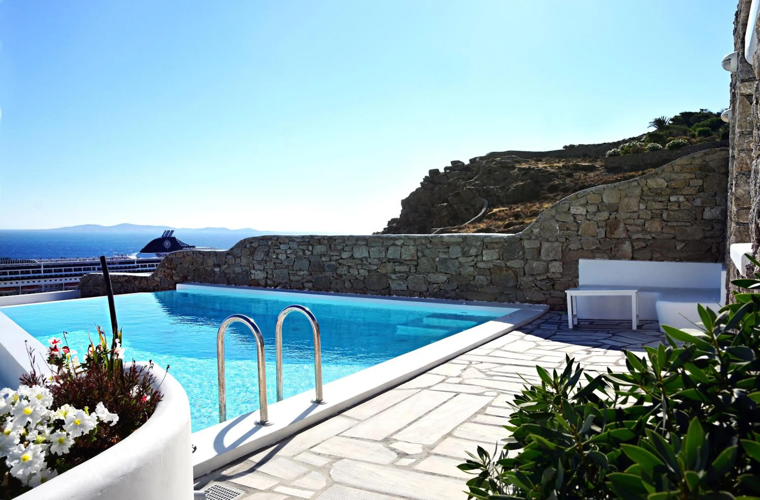 Garden in Adikri Villas & Suites