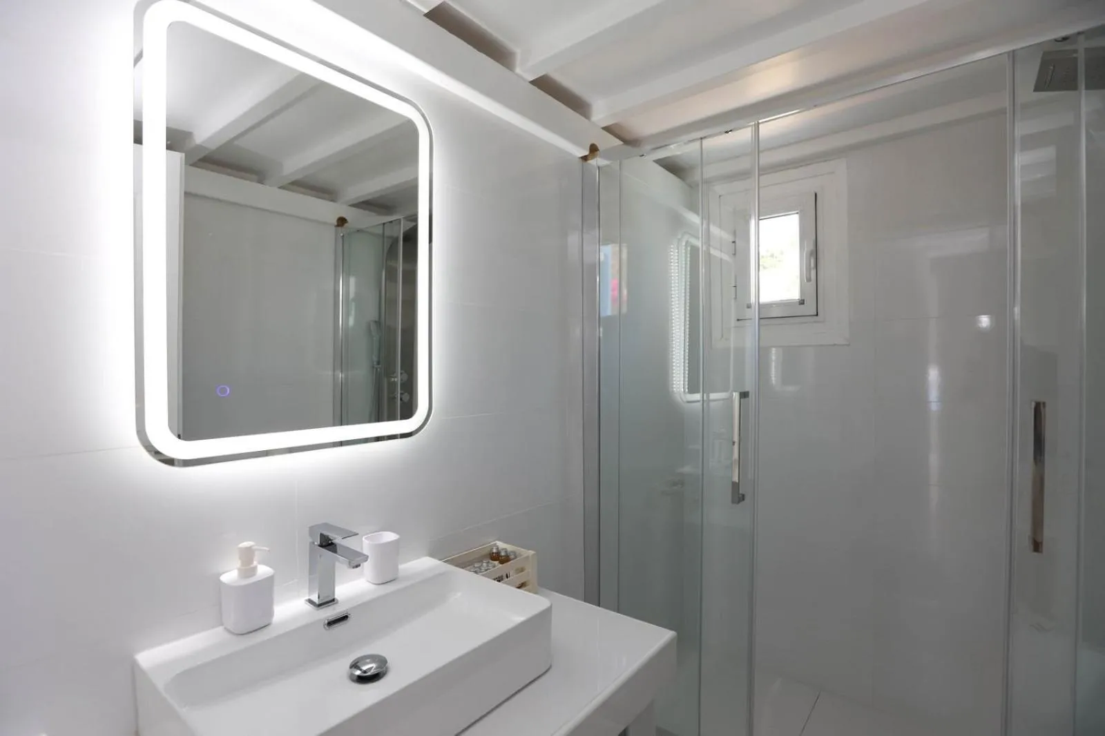 Adikri Villas & Suites