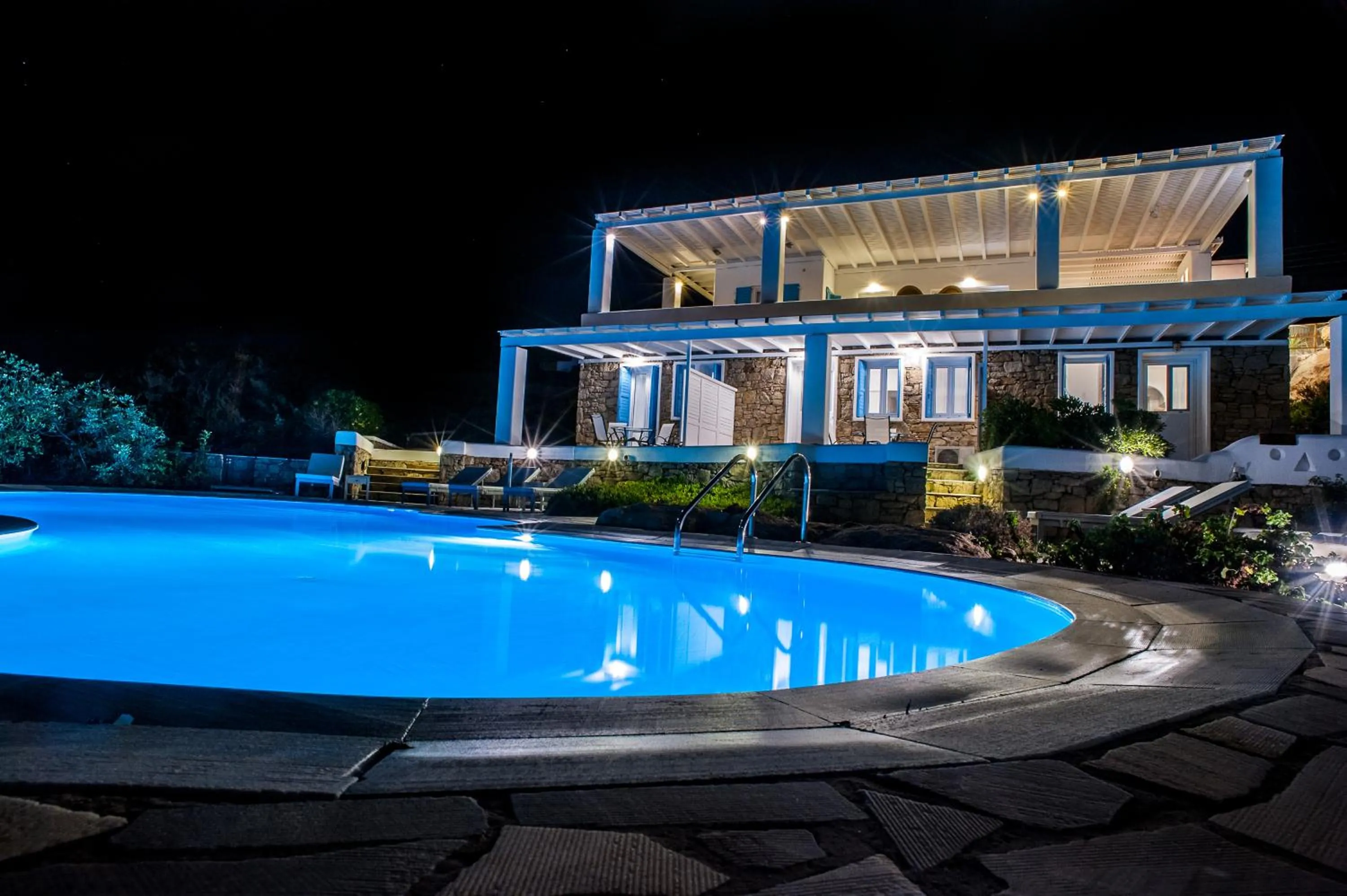 Night in Adikri Villas & Suites