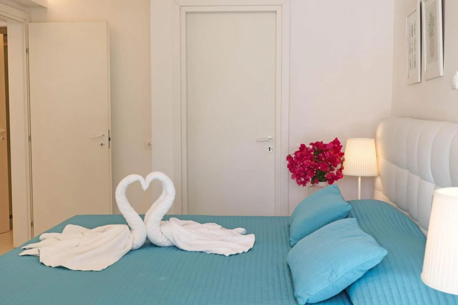 Bed in Adikri Villas & Suites