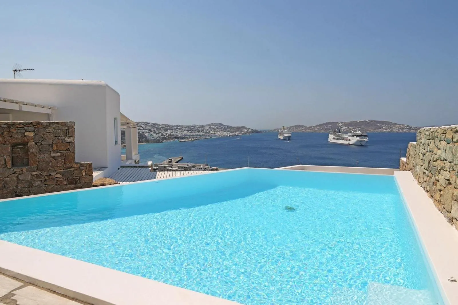 Adikri Villas & Suites