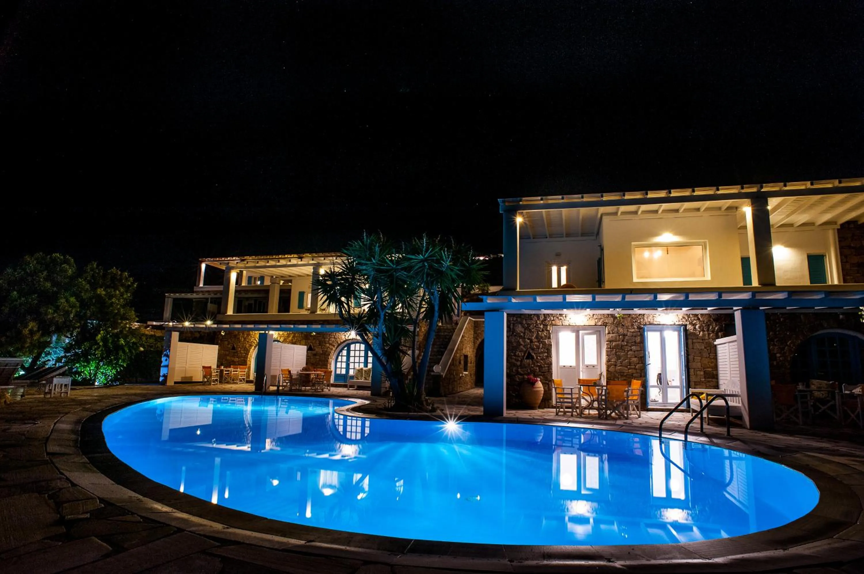 Night in Adikri Villas & Suites