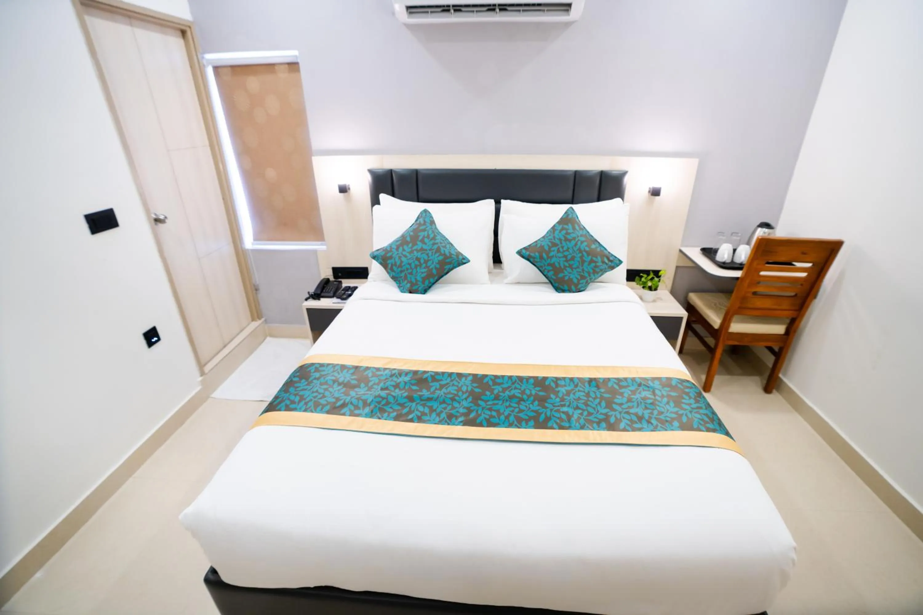 Bedroom, Bed in Sunrise Business Hotel, S R Nagar - Ameerpet
