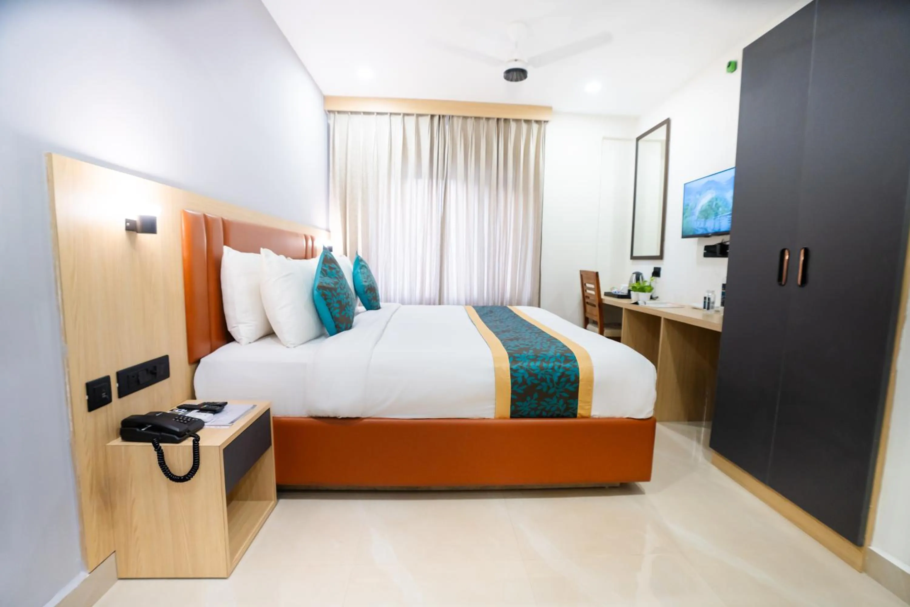 Bedroom, Bed in Sunrise Business Hotel, S R Nagar - Ameerpet