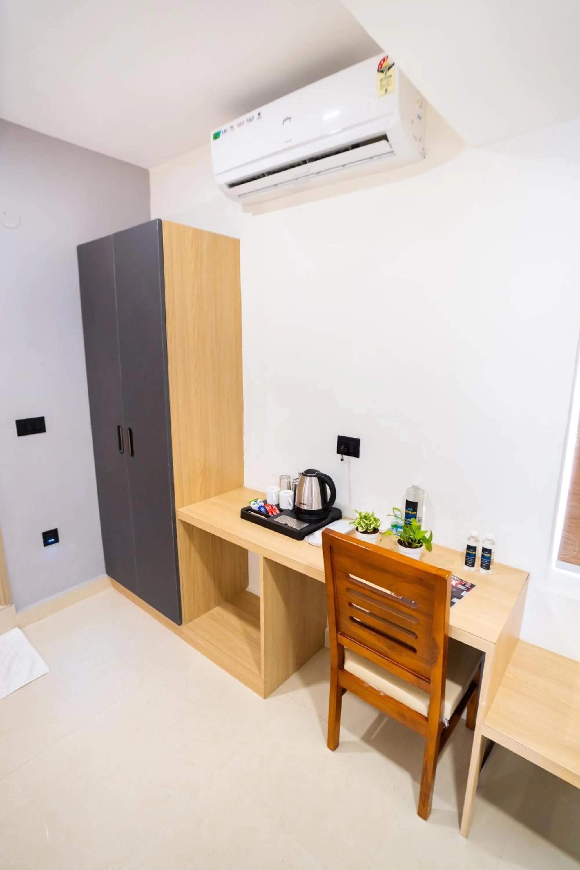 Coffee/tea facilities in Sunrise Business Hotel, S R Nagar - Ameerpet