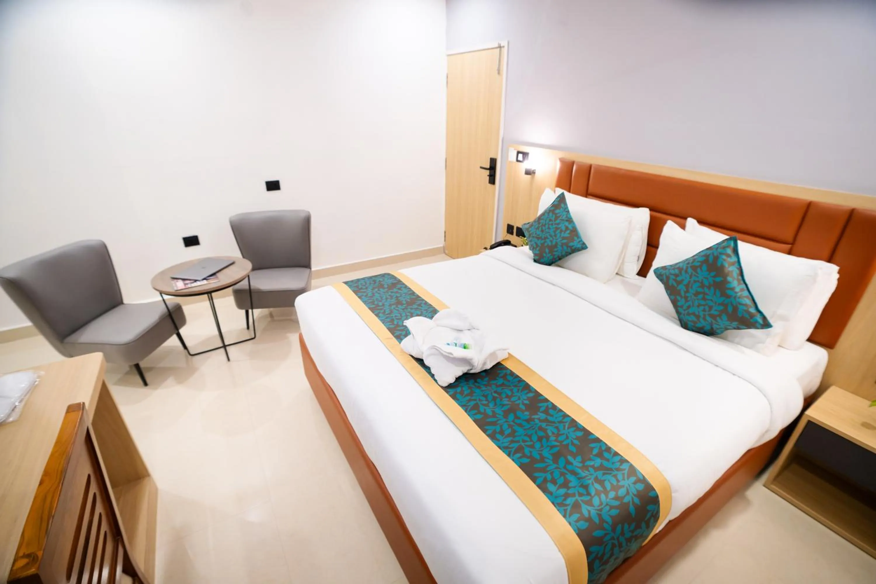 Bedroom, Bed in Sunrise Business Hotel, S R Nagar - Ameerpet