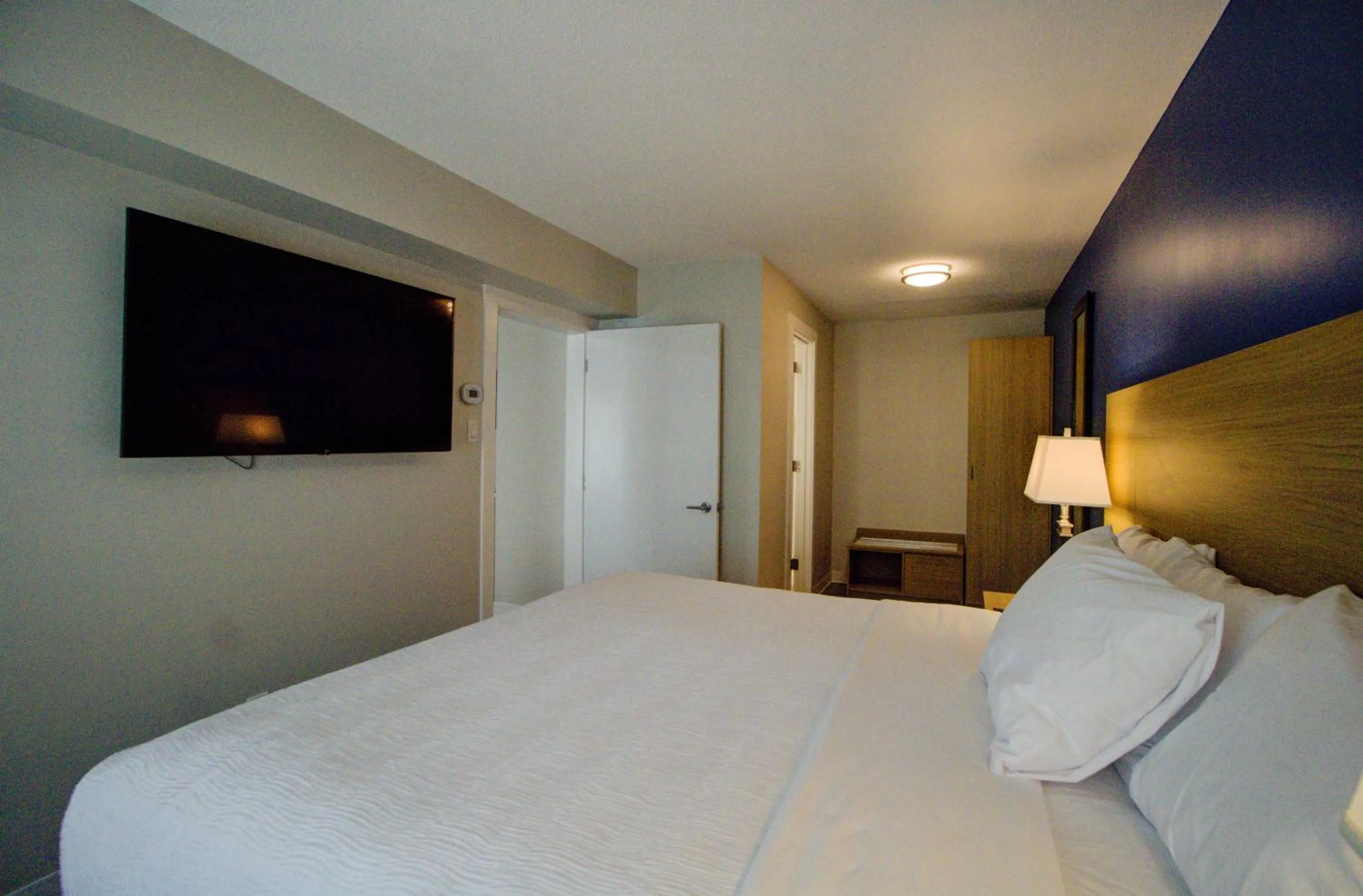 Bed in Baymont by Wyndham Gold River