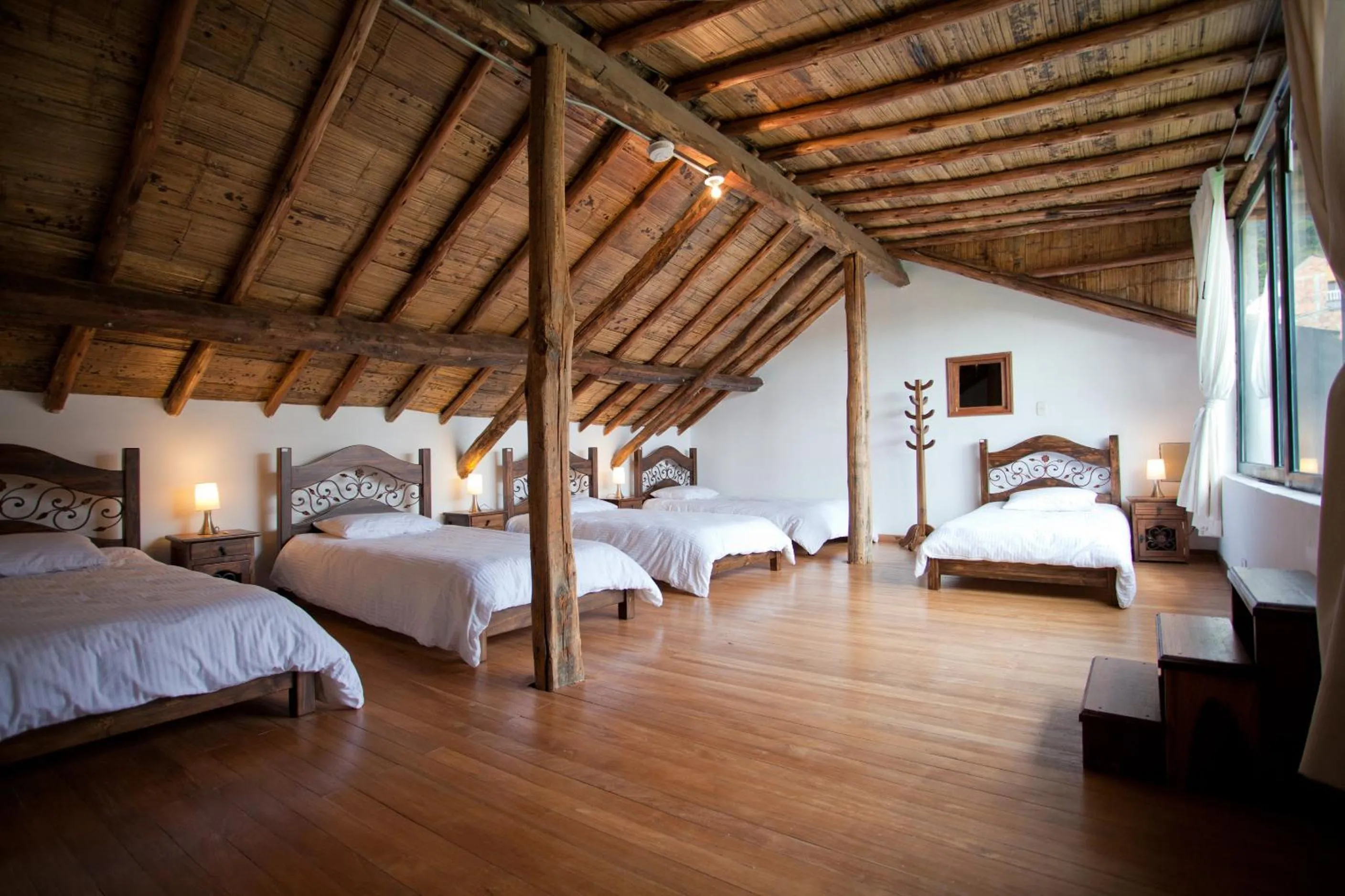 Single Bed in Dormitory Room in Arche Noah Boutique Hostel