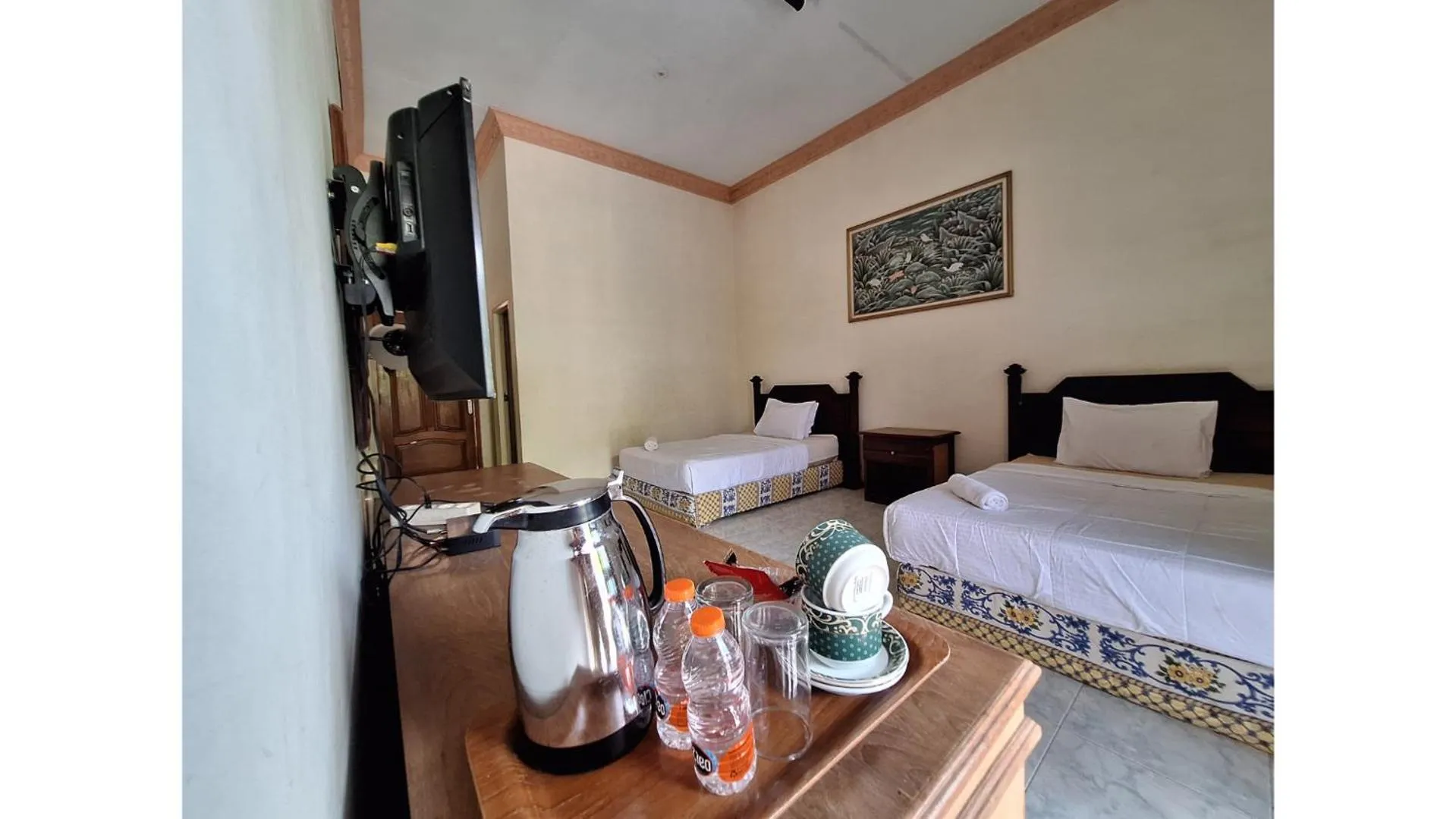 Bedroom, Bed in PLUM Hotel Palereman Batu