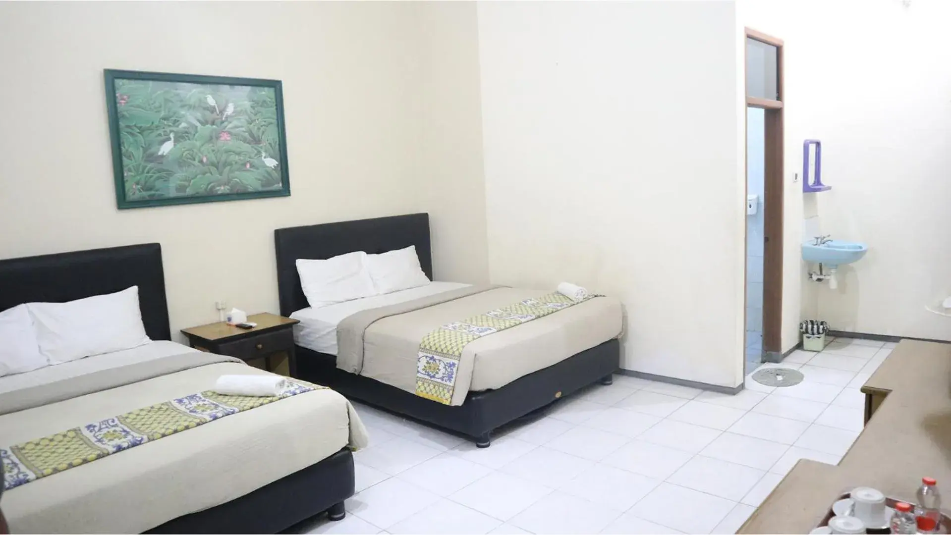 Bedroom, Bed in PLUM Hotel Palereman Batu Bedroom, Bed in PLUM Hotel Palereman Batu