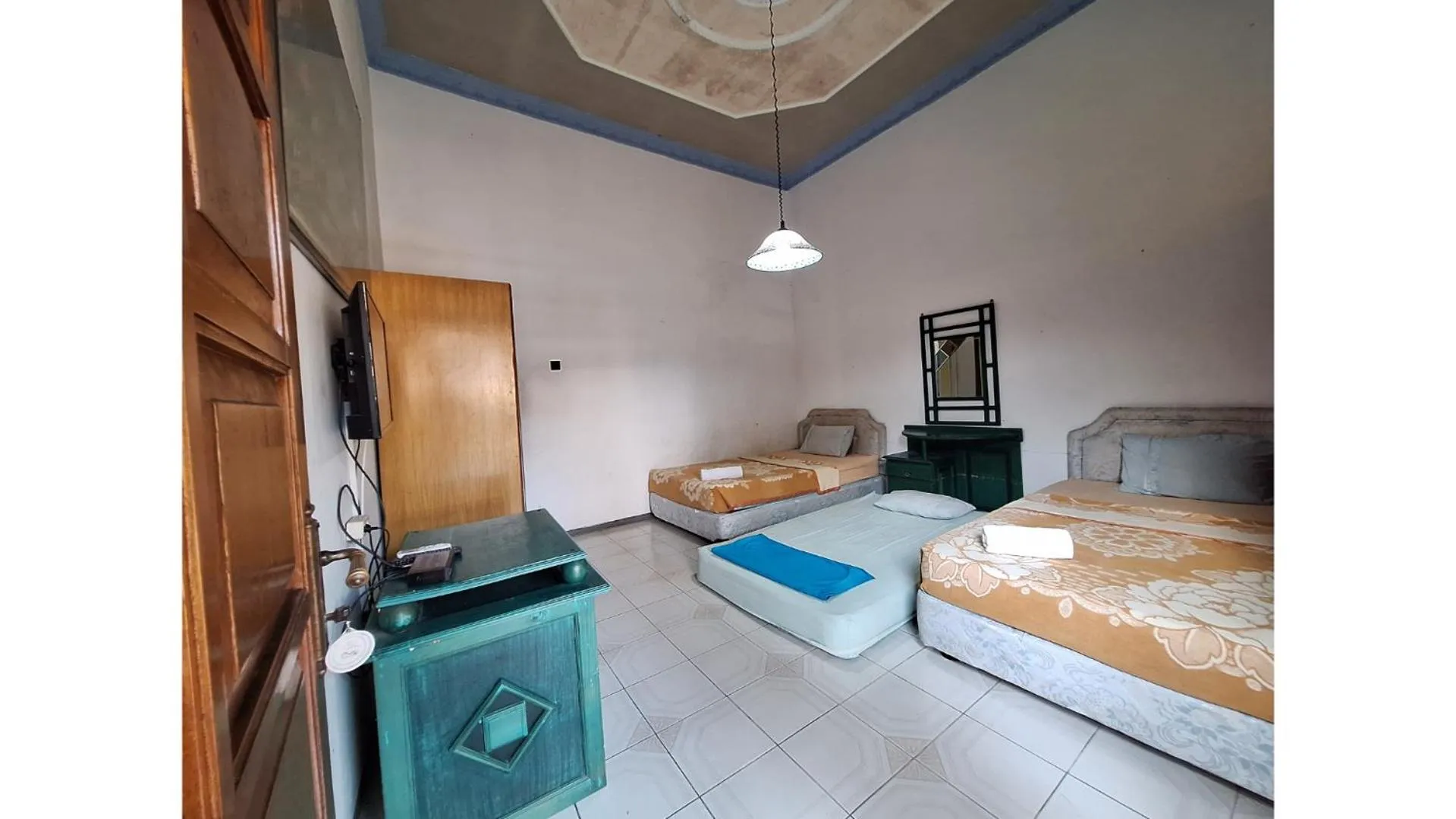 Bedroom, Bed in PLUM Hotel Palereman Batu