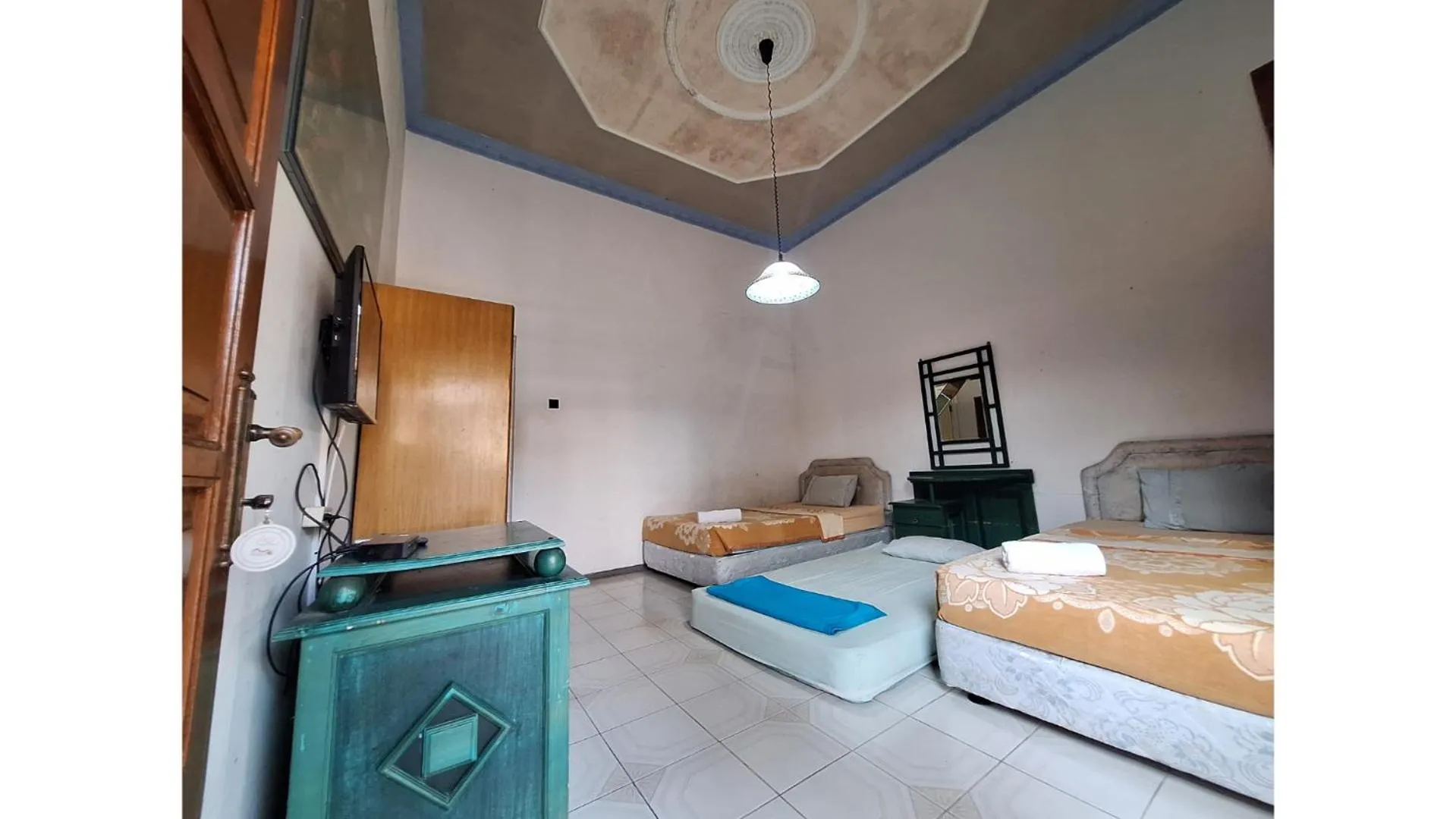 Bedroom, Bed in PLUM Hotel Palereman Batu