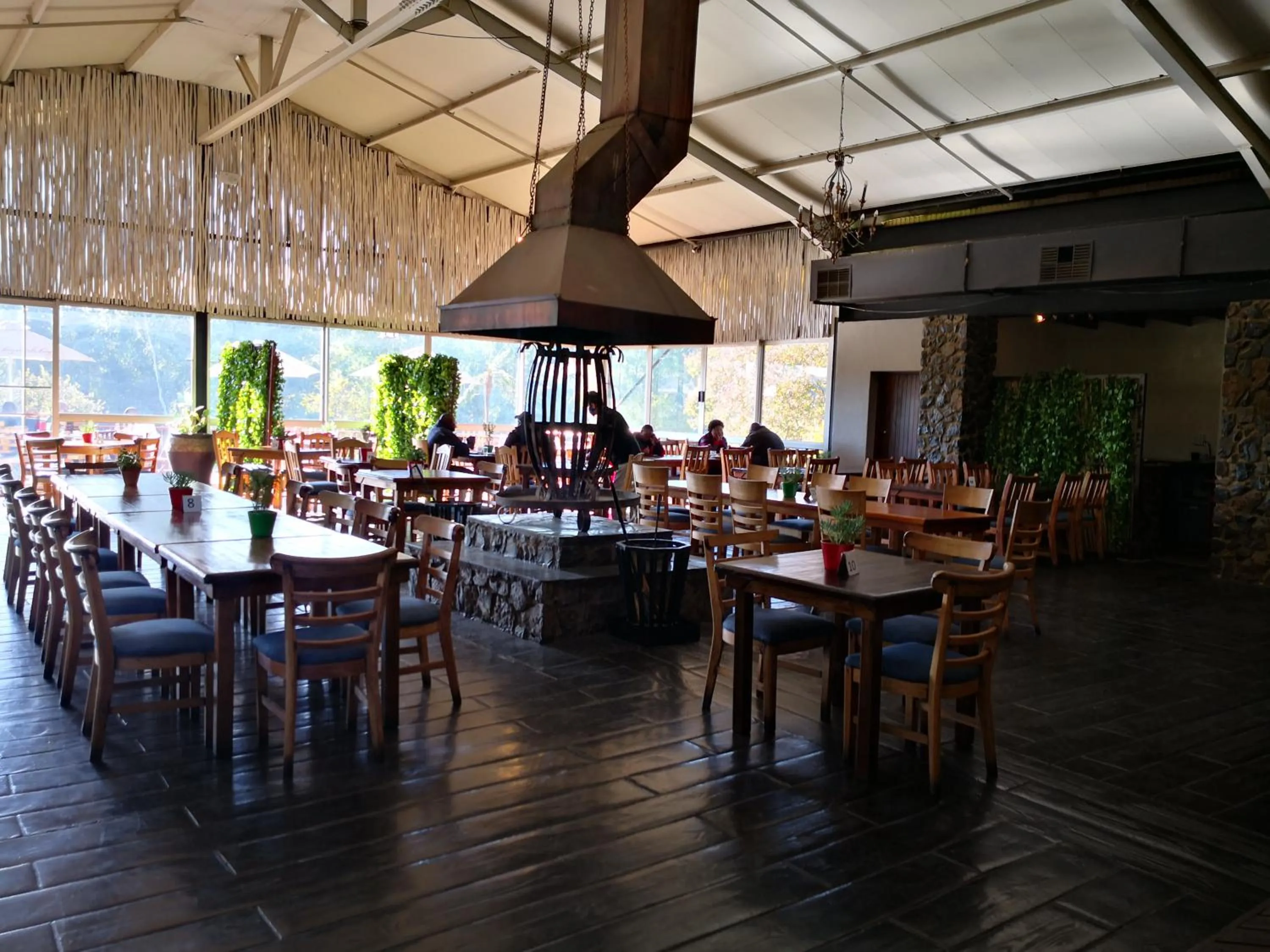 Restaurant/places to eat in Riverstone Lodge