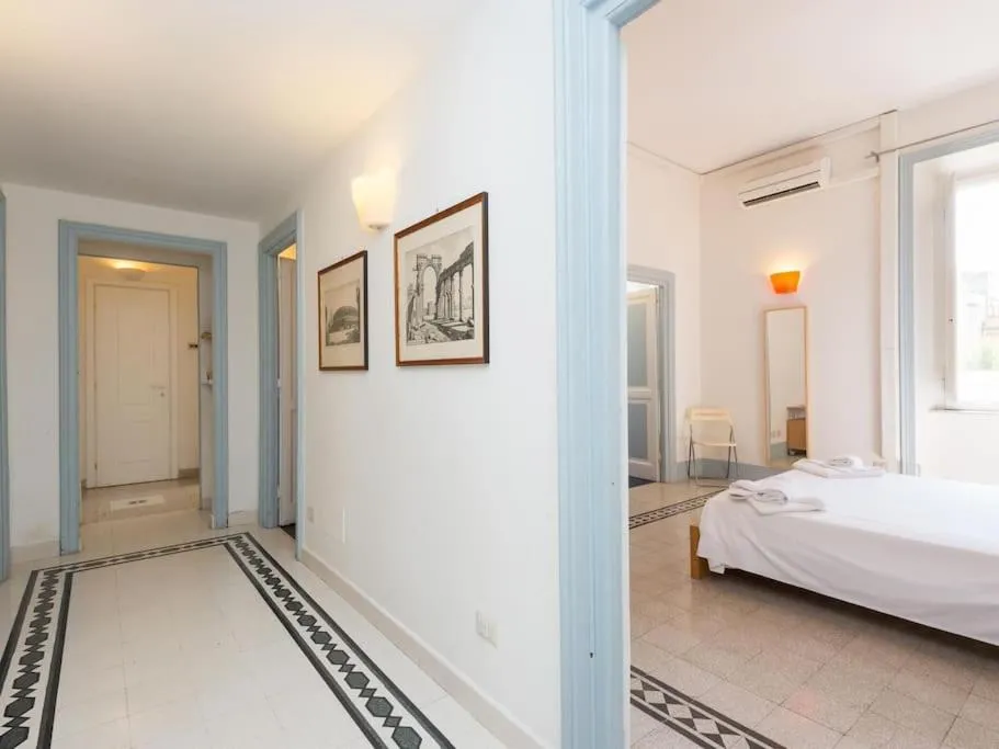 Vatican Comfortable Sunny Apartment