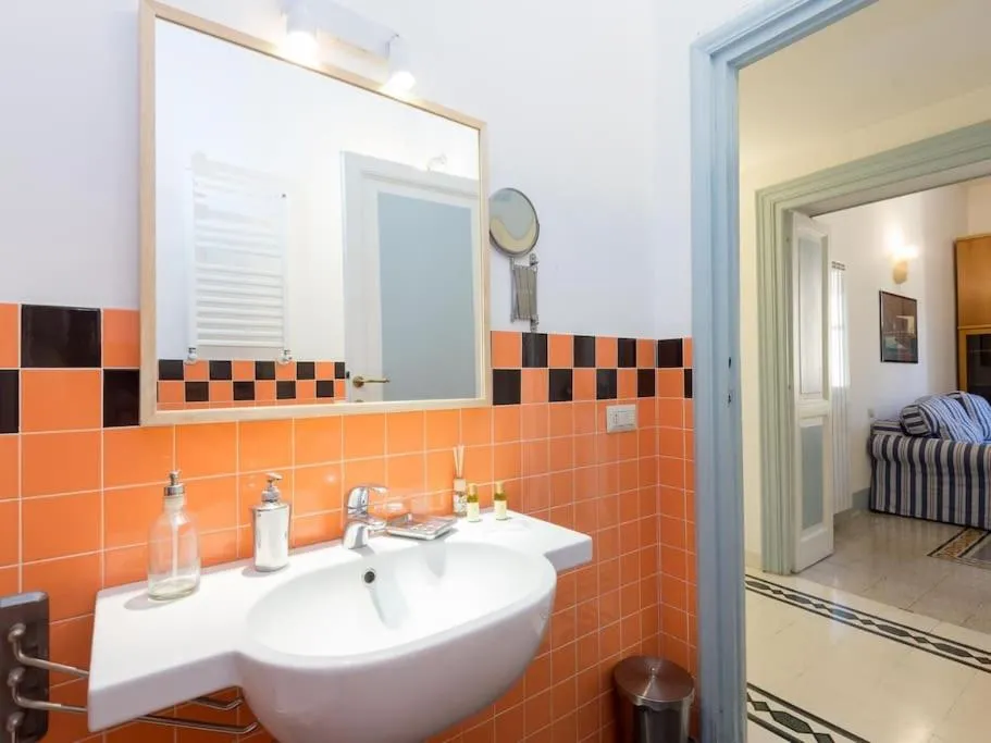 Vatican Comfortable Sunny Apartment
