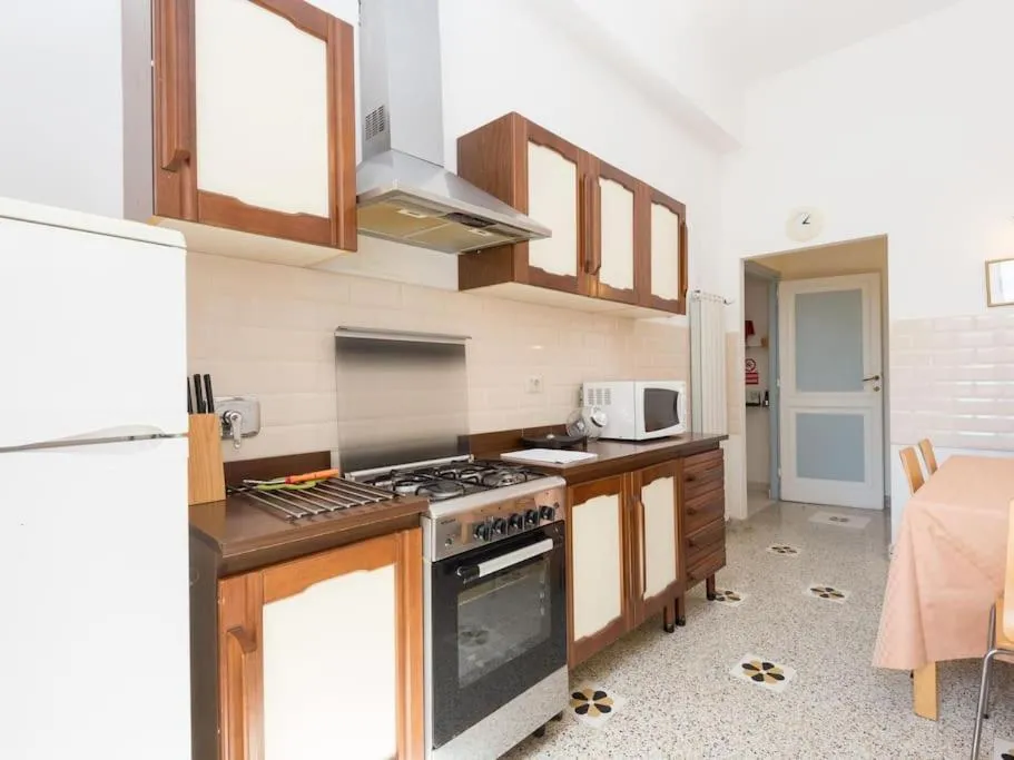 Vatican Comfortable Sunny Apartment
