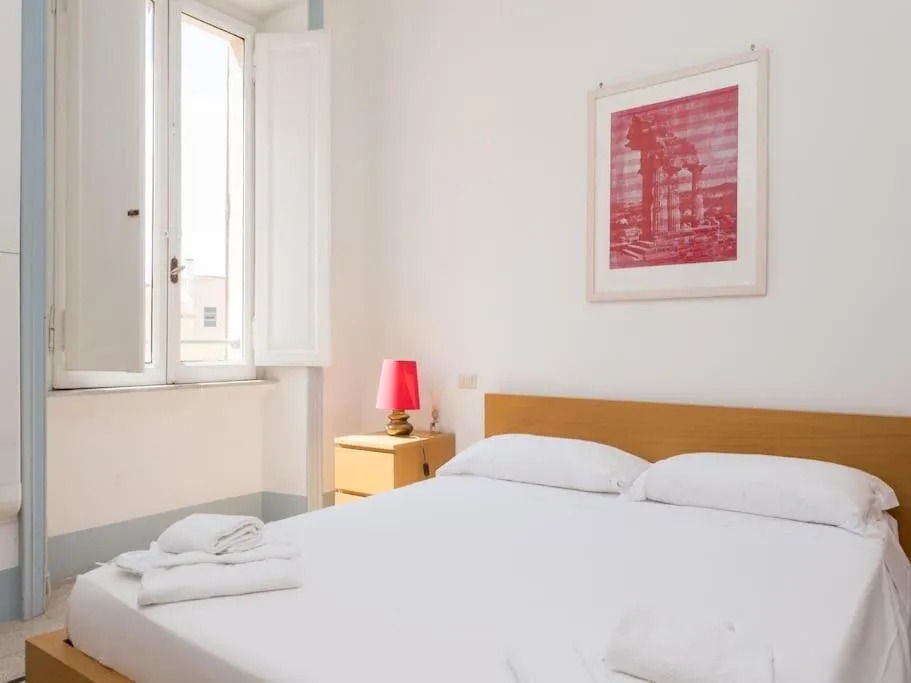 Vatican Comfortable Sunny Apartment
