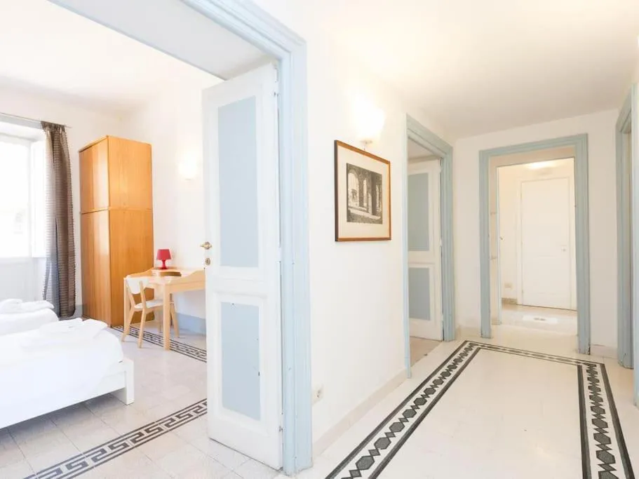 Vatican Comfortable Sunny Apartment