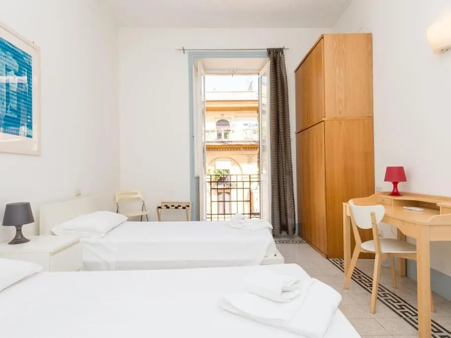 Vatican Comfortable Sunny Apartment