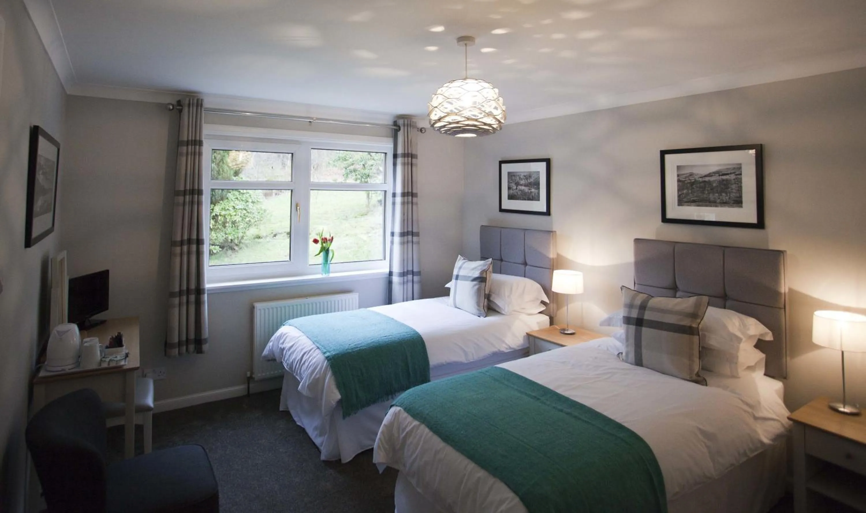 Photo of the whole room, Bed in The Corries B&B