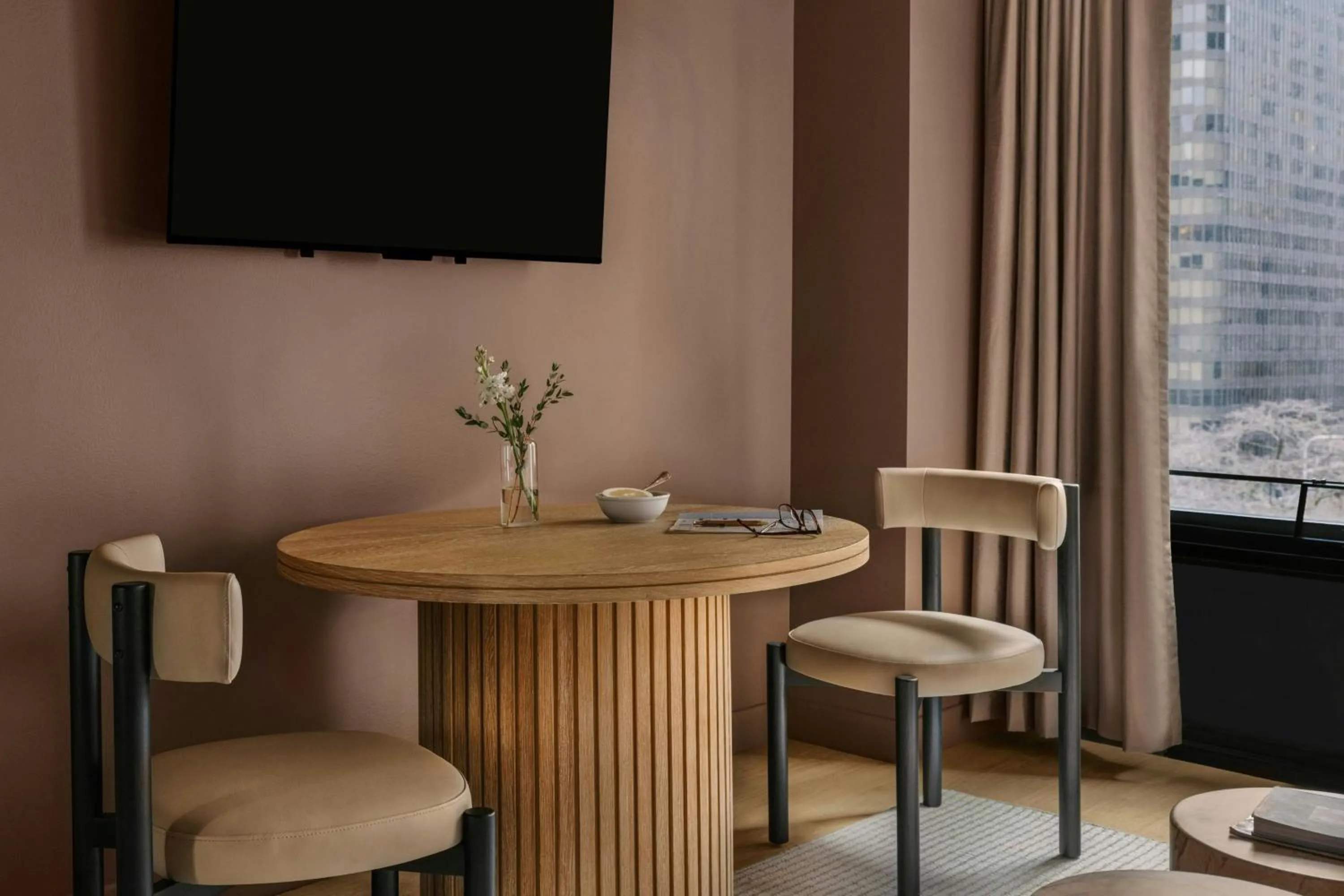 Photo of the whole room in Sonder by Marriott Bonvoy Onterie Apartments Magnificent Mile