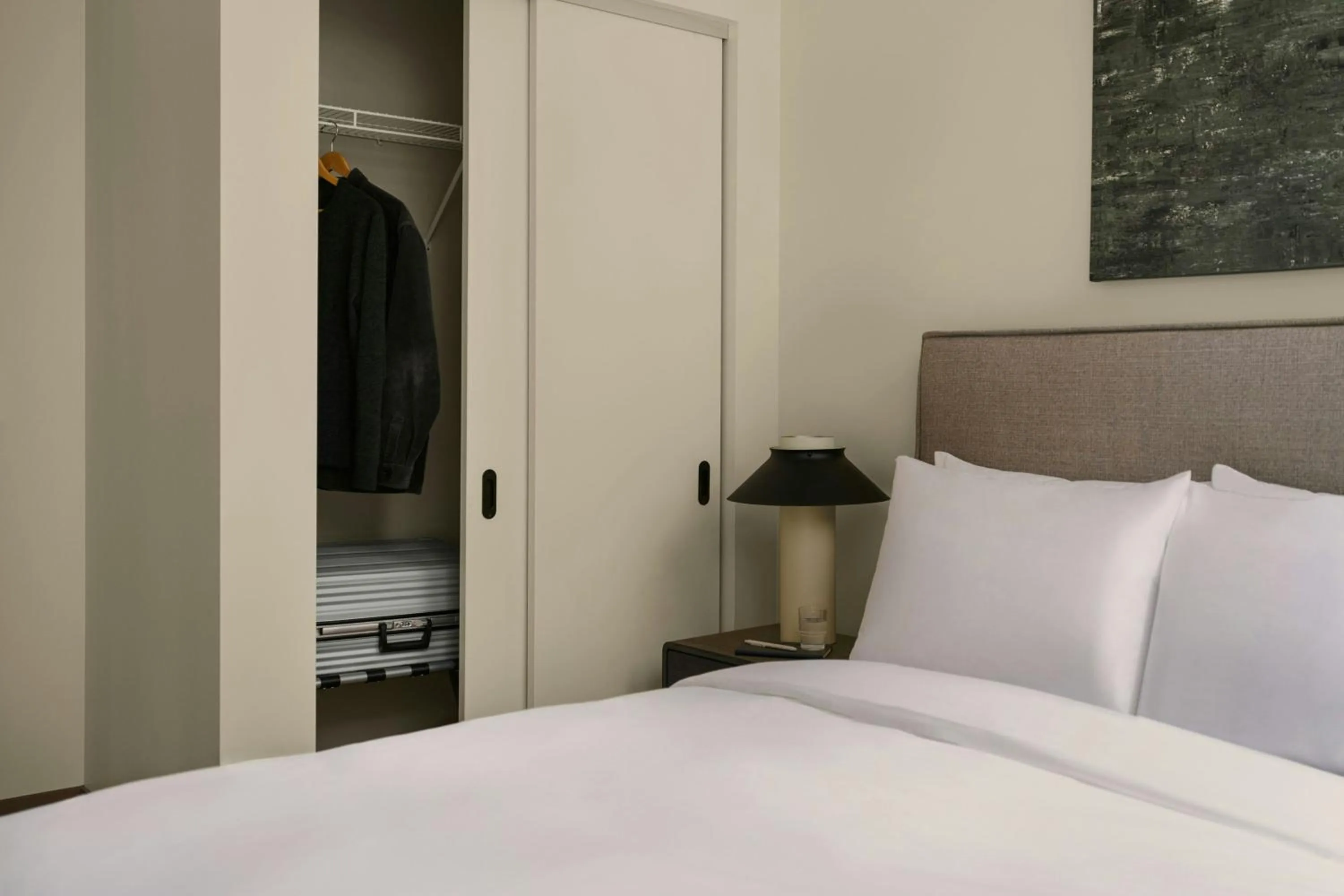 Bedroom, Bed in Sonder by Marriott Bonvoy Onterie Apartments Magnificent Mile