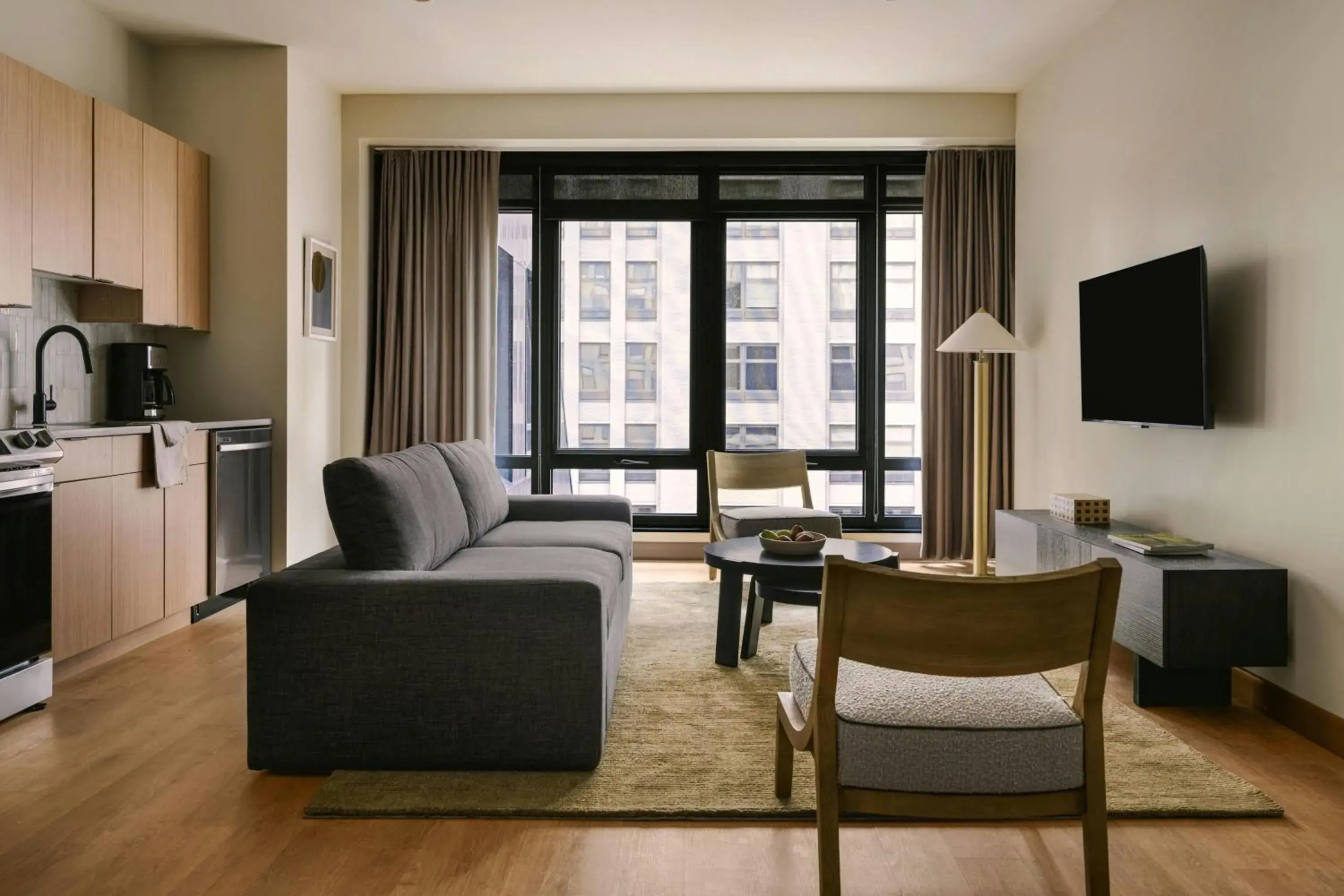 Two-Bedroom Apartment with Two King Beds and Sofa Bed in Sonder by Marriott Bonvoy Onterie Apartments Magnificent Mile Two-Bedroom Apartment with Two King Beds and Sofa Bed in Sonder by Marriott Bonvoy Onterie Apartments Magnificent Mile