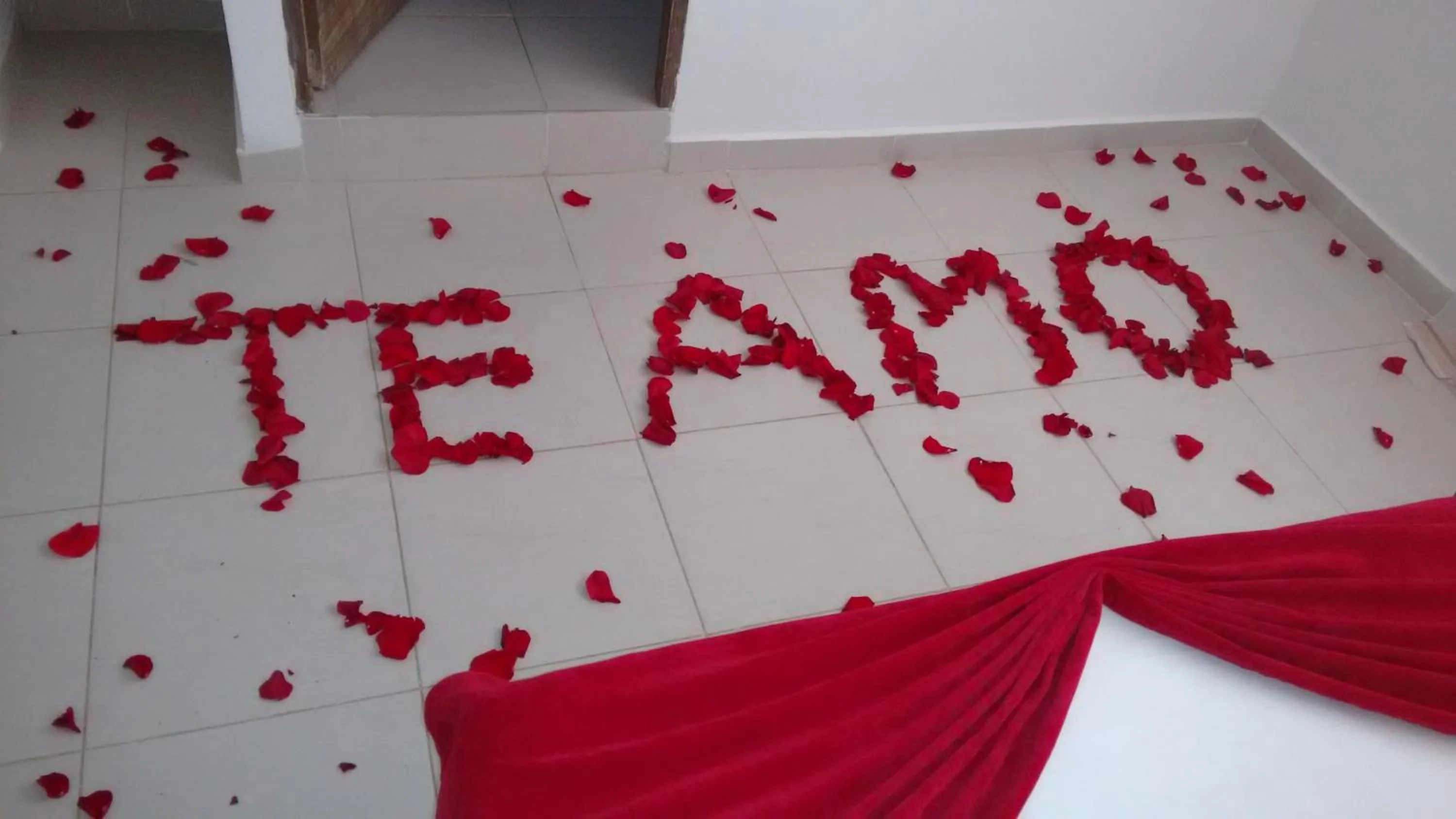 Shower in Mintaka Hotel + Lounge