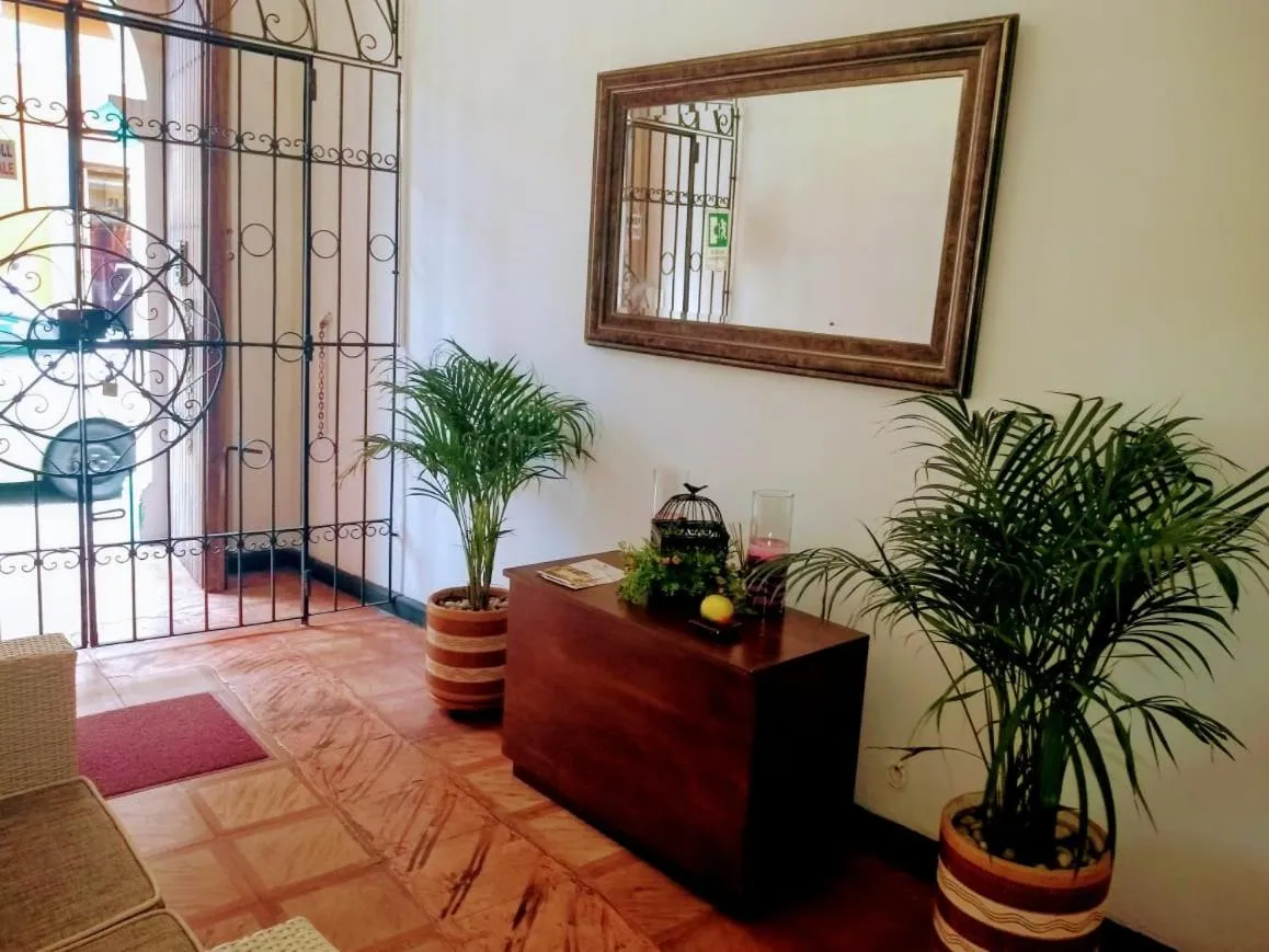 Santa Alejandría Hotel