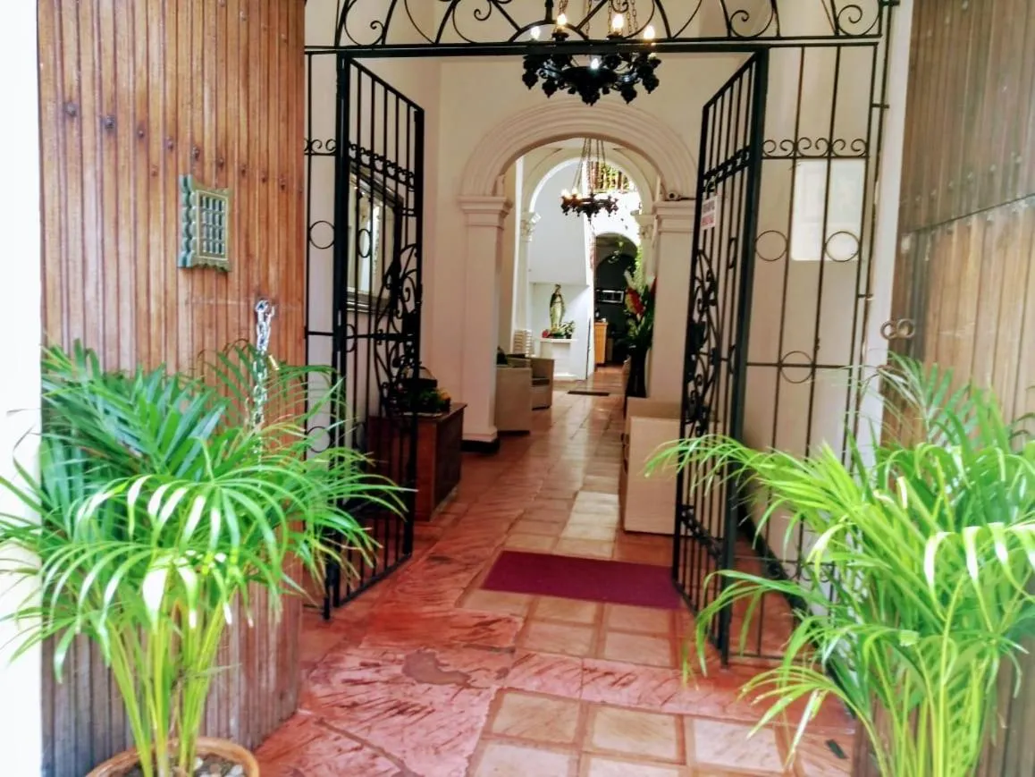 Santa Alejandría Hotel