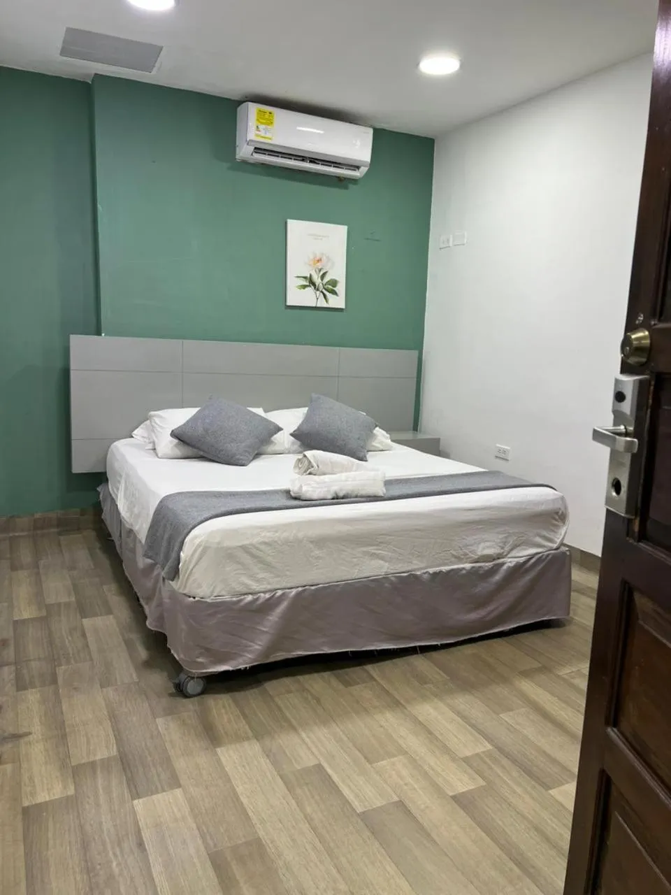 Photo of the whole room, Bed in Santa Alejandría Hotel