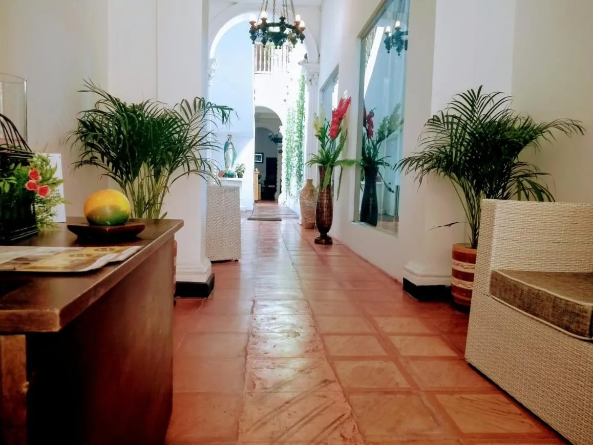 Santa Alejandría Hotel