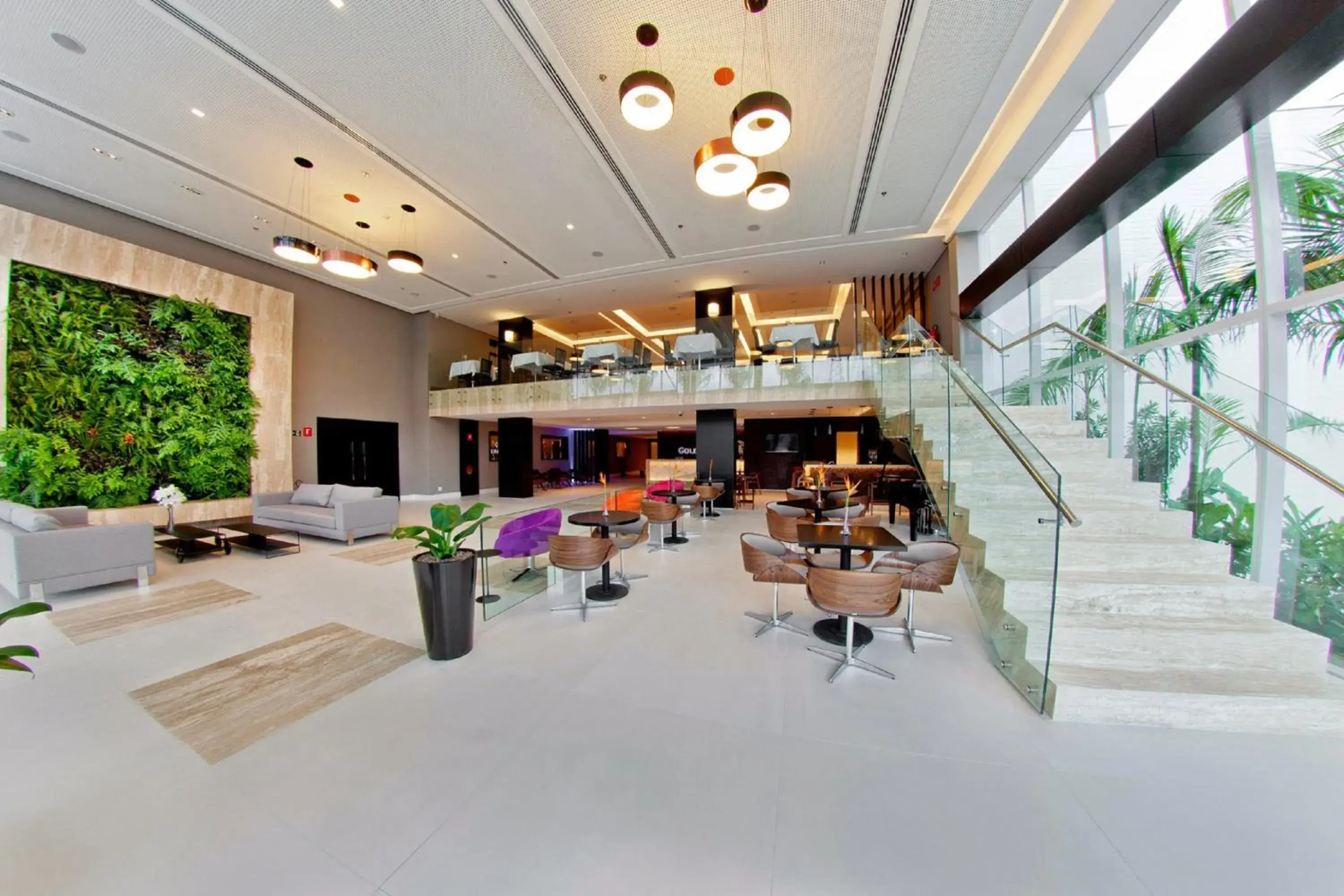 Facade/entrance in Golden Tulip São José dos Campos Facade/entrance in Golden Tulip São José dos Campos