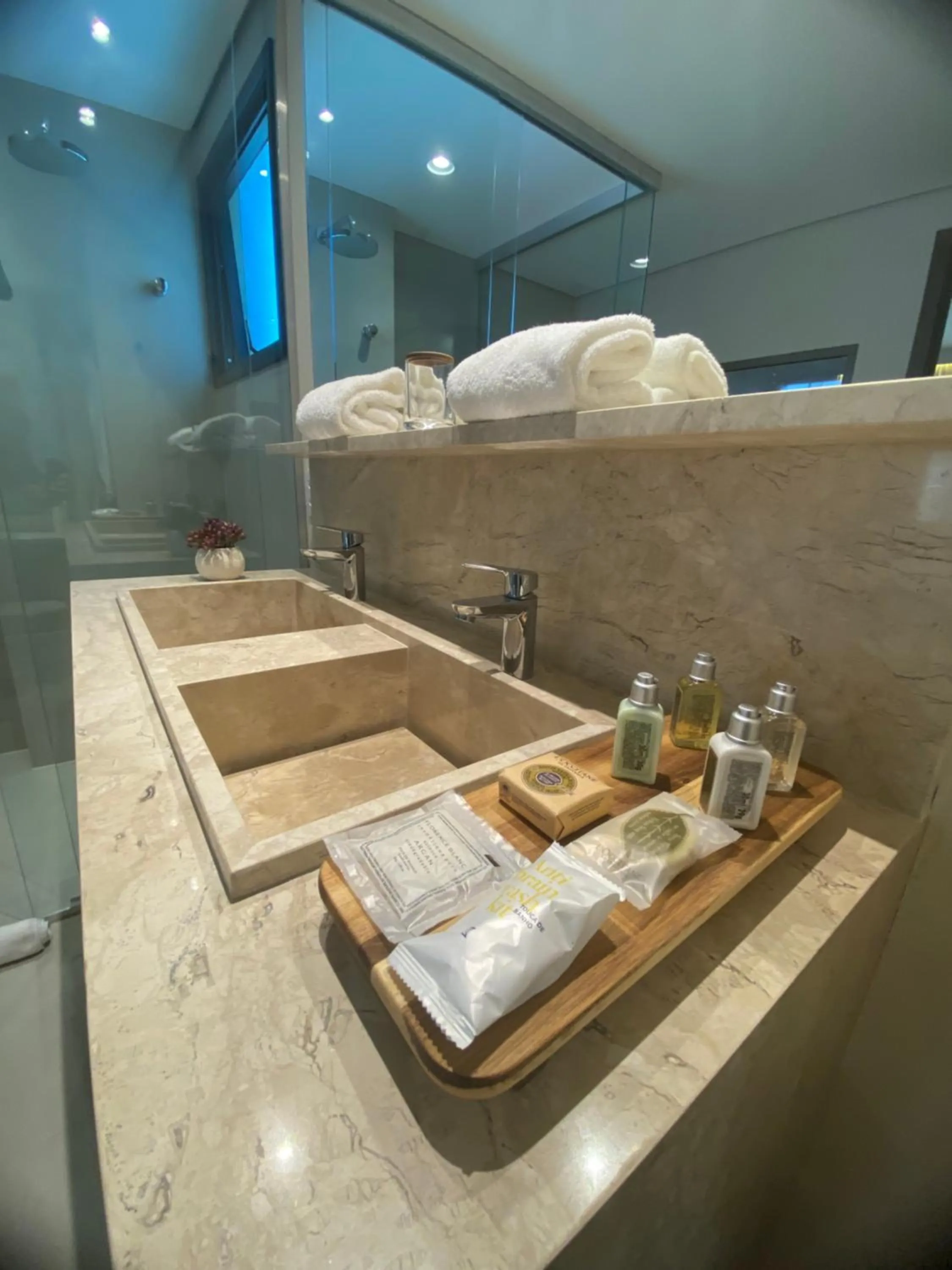 Bathroom in Golden Tulip São José dos Campos