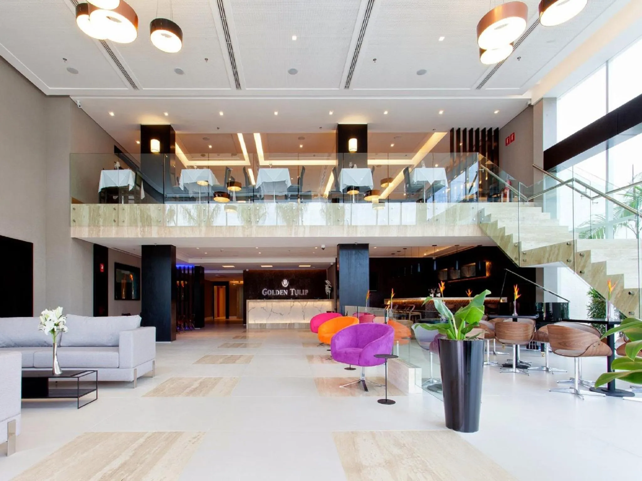 Facade/entrance in Golden Tulip São José dos Campos