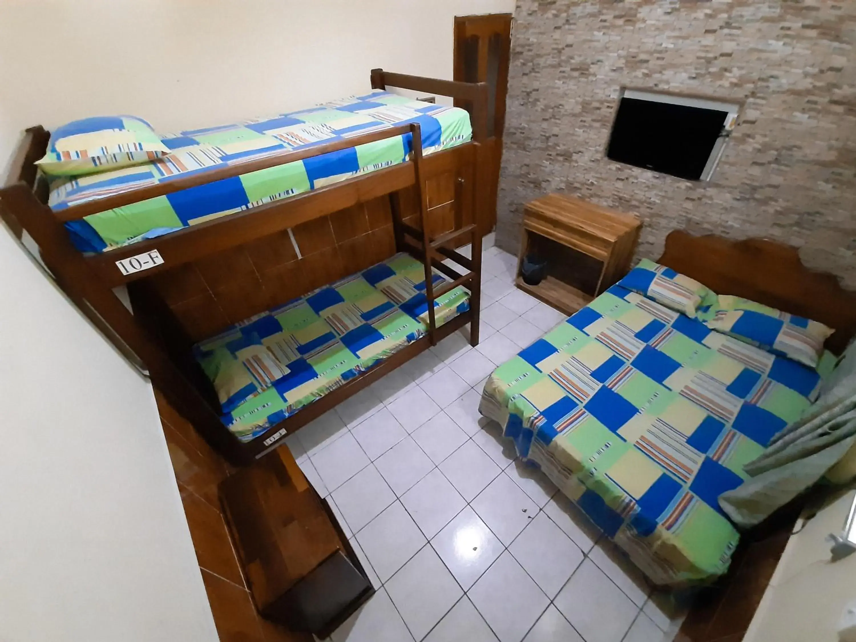 Triple Room with Air Conditioning in La Posada De Don Jose Triple Room with Air Conditioning in La Posada De Don Jose