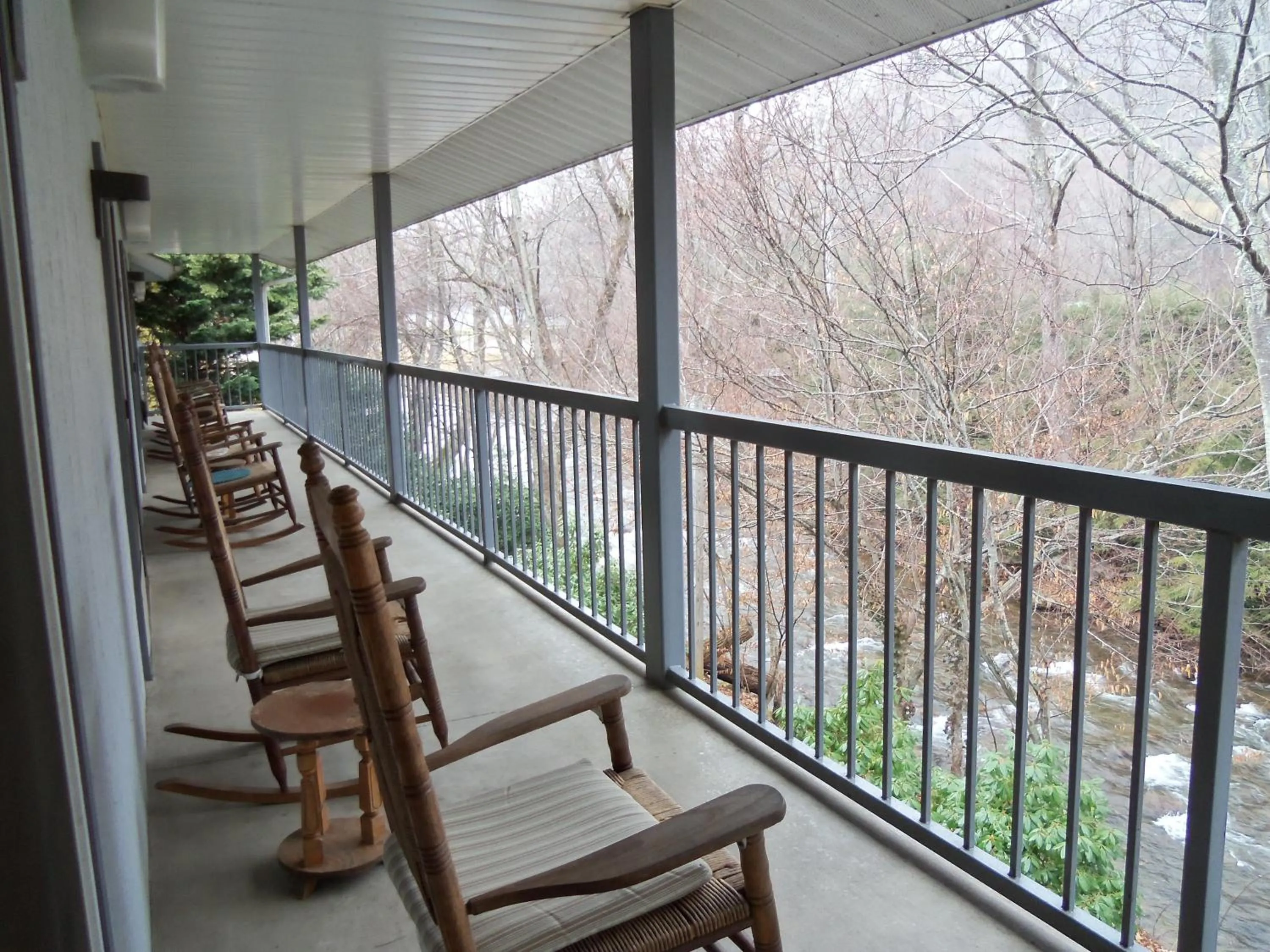 Facade/entrance in Four Seasons Inn