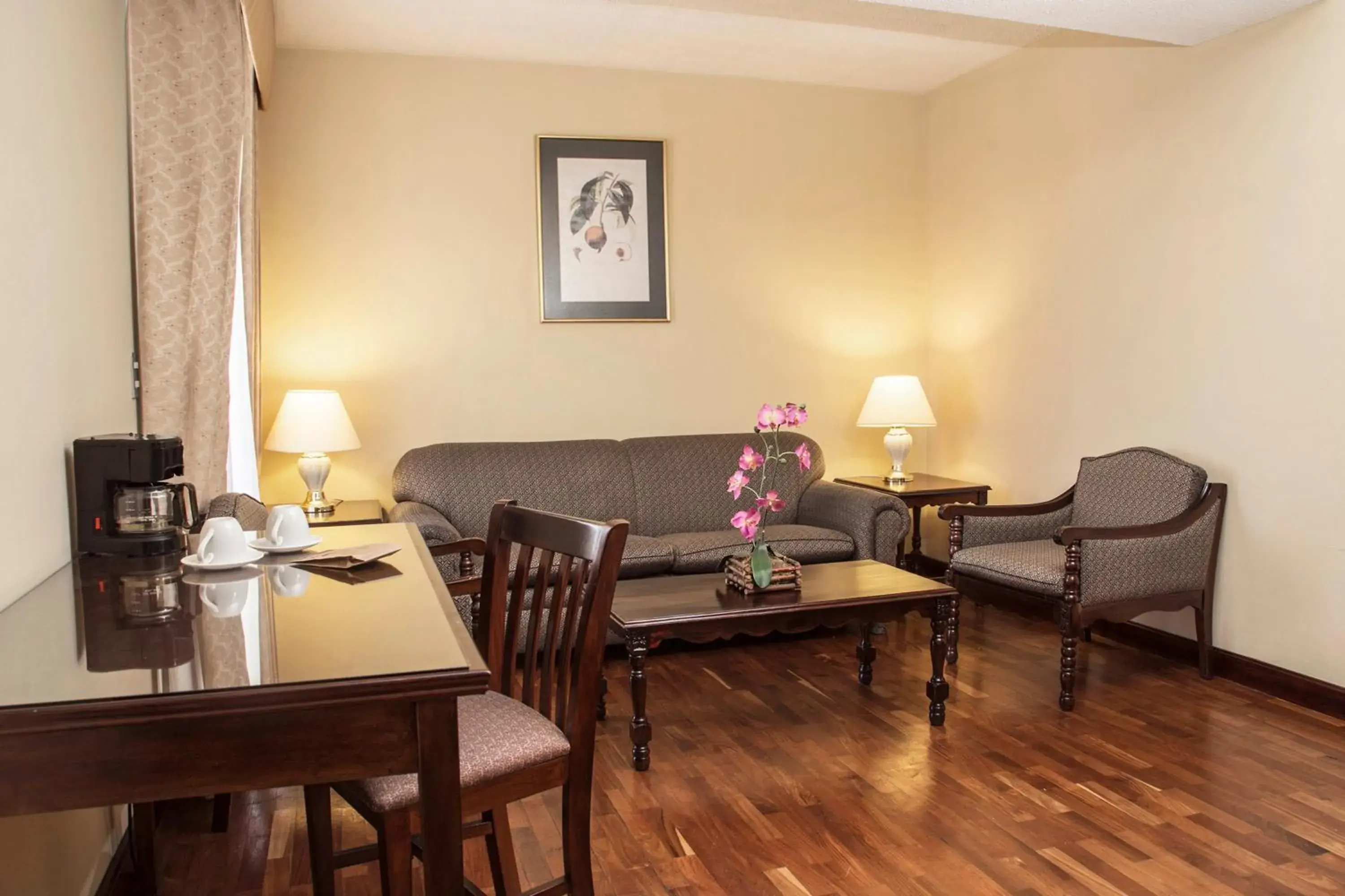 Deluxe Double Room in Conquistador Hotel & Conference Center Deluxe Double Room in Conquistador Hotel & Conference Center