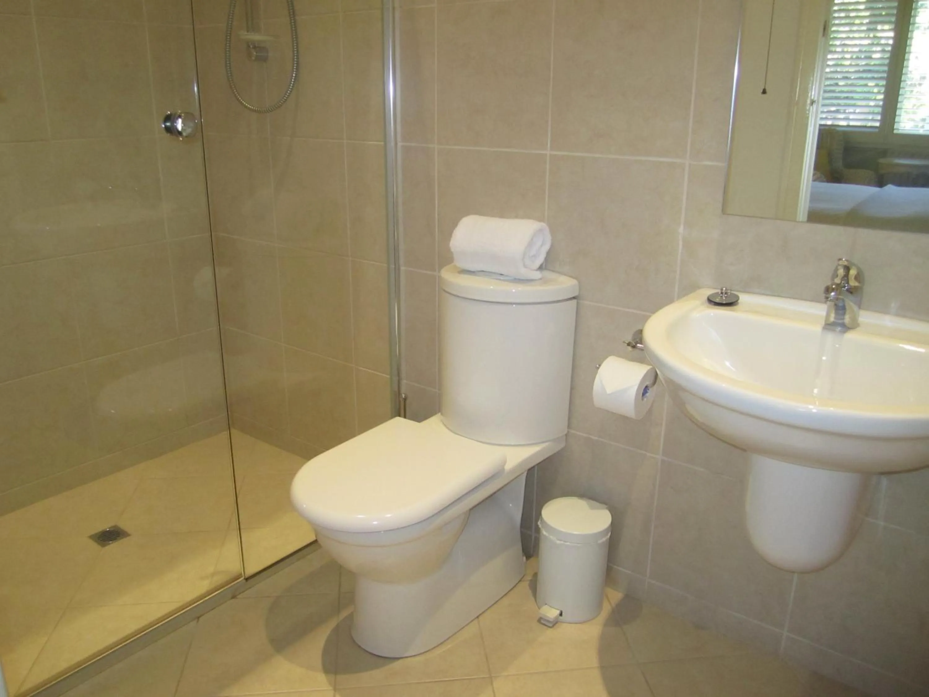 Bathroom in Plantation House at Whitecliffs Bed and Breakfast