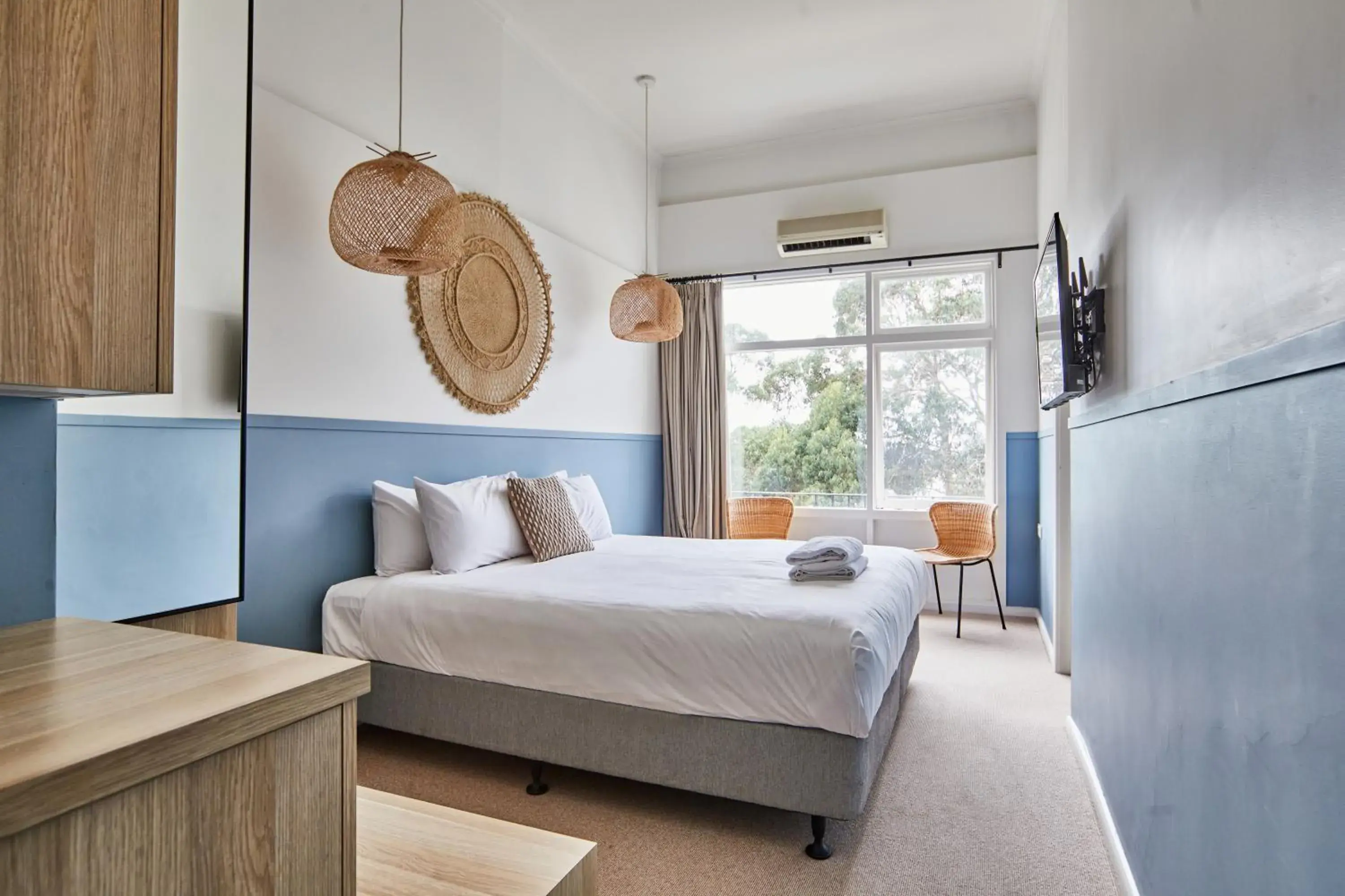 Deluxe Family Room in Lorne Hotel Deluxe Family Room in Lorne Hotel