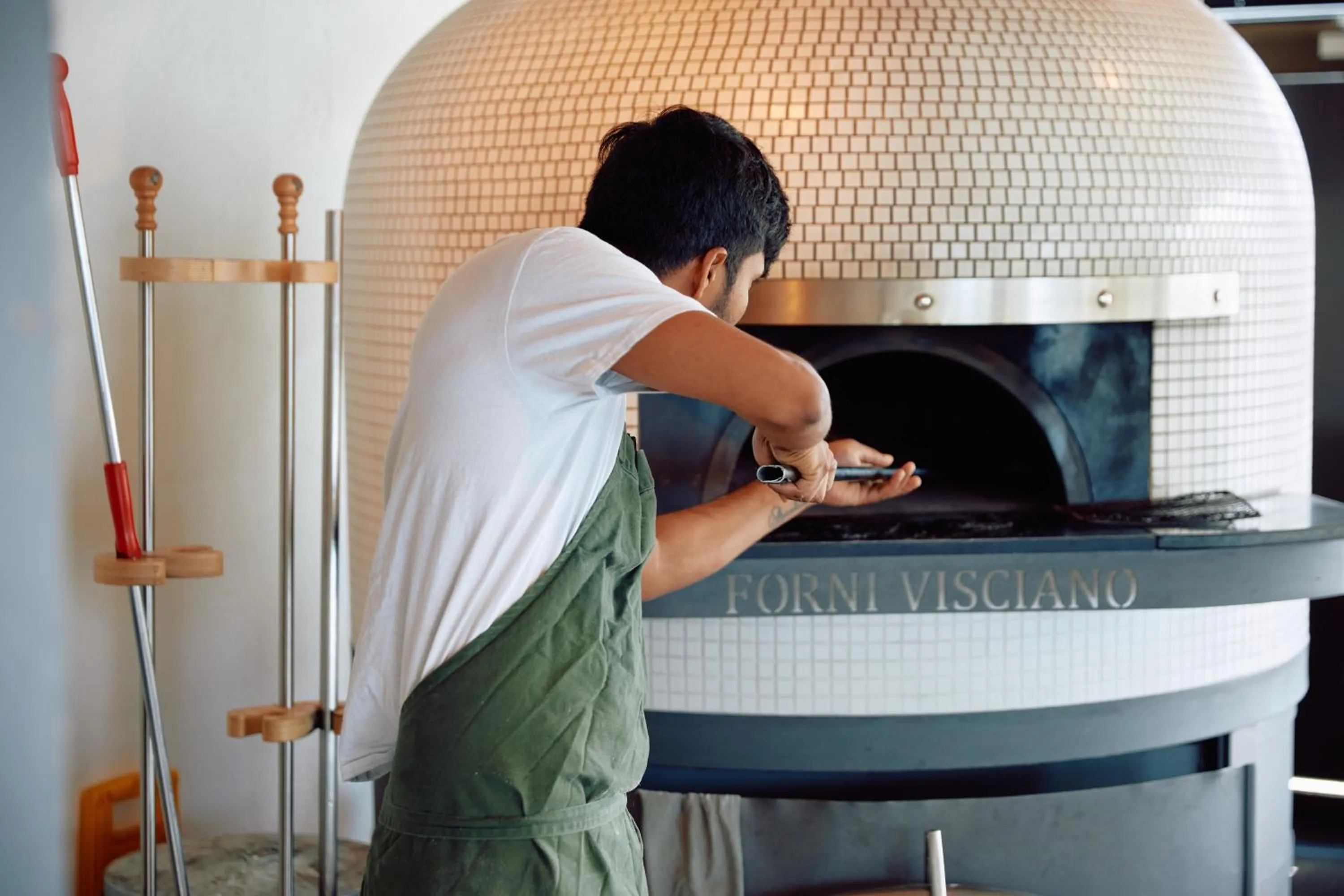 Restaurant/places to eat in Lorne Hotel