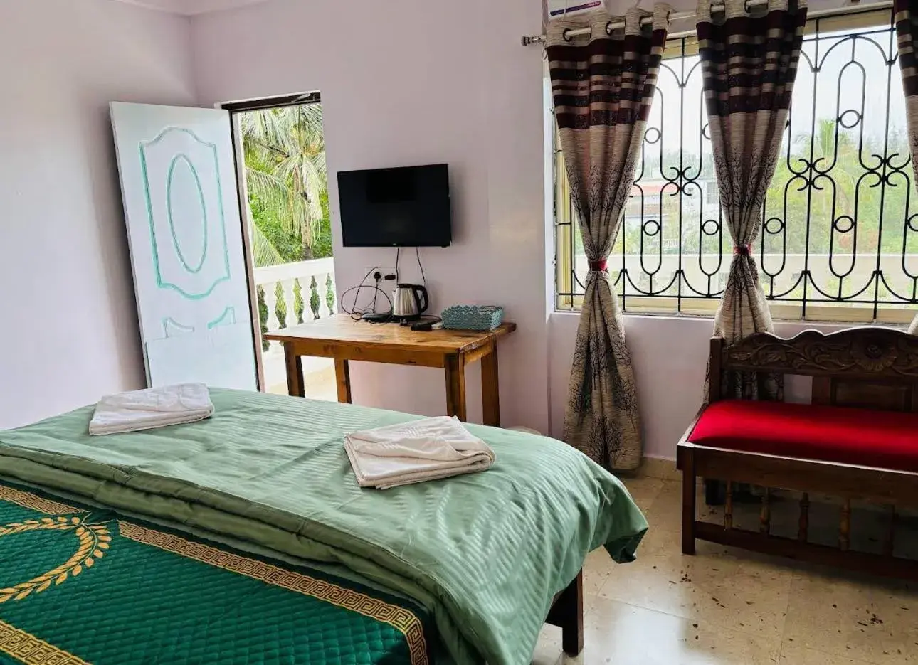 TV and multimedia, Bed in The Bodhi Tree Resort TV and multimedia, Bed in The Bodhi Tree Resort