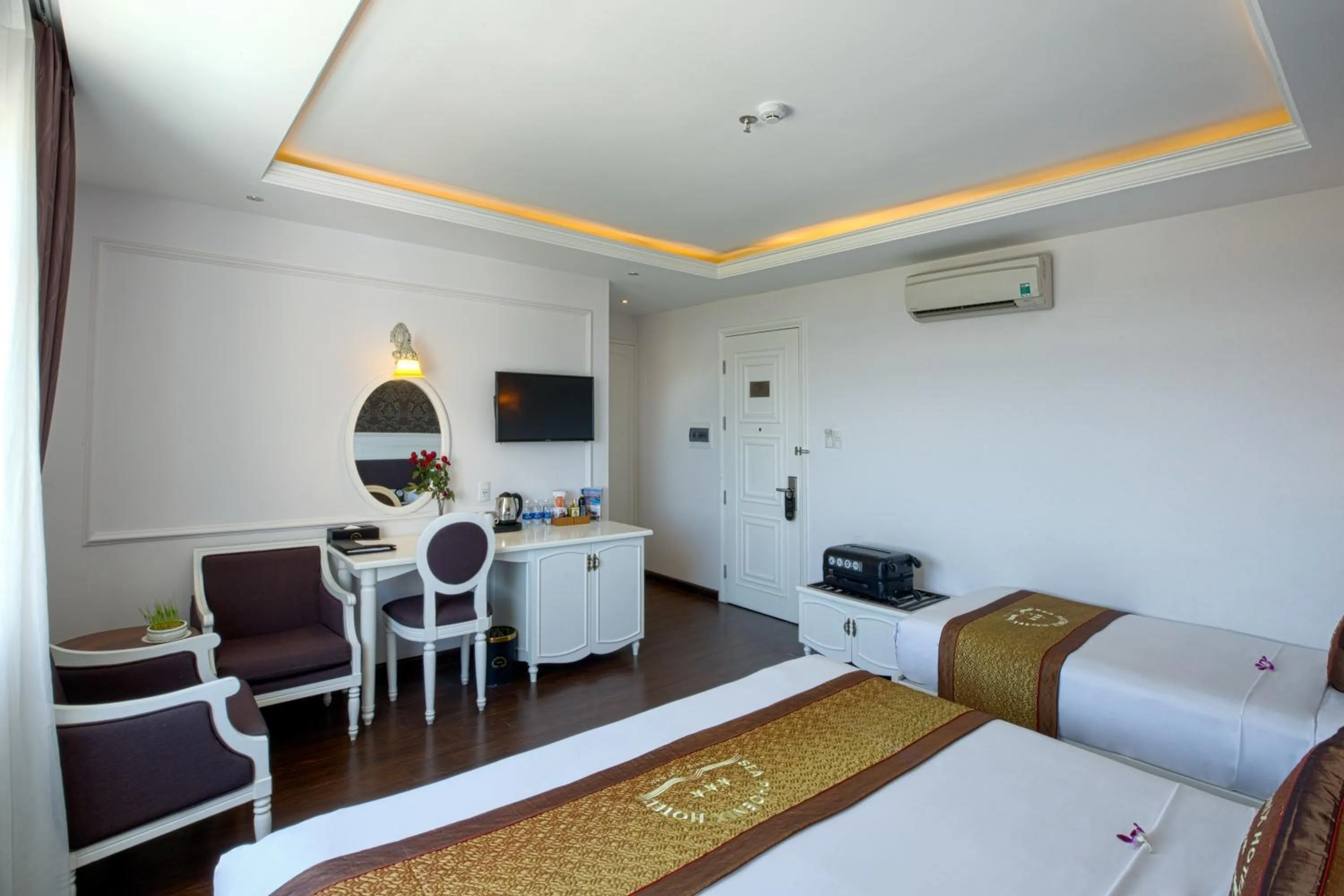 Photo of the whole room, Bed in Sea Phoenix Hotel Da Nang