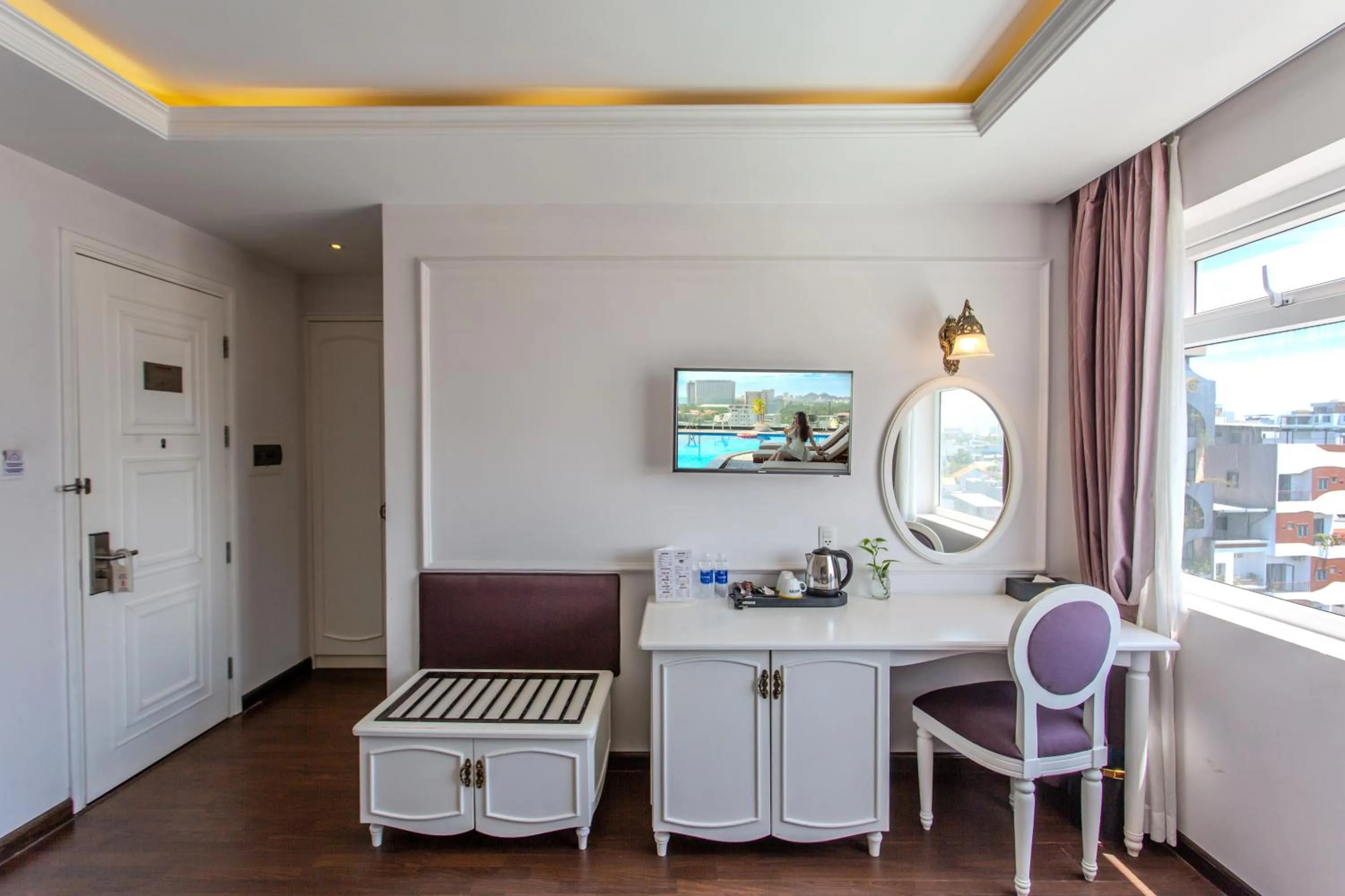TV and multimedia in Sea Phoenix Hotel Da Nang