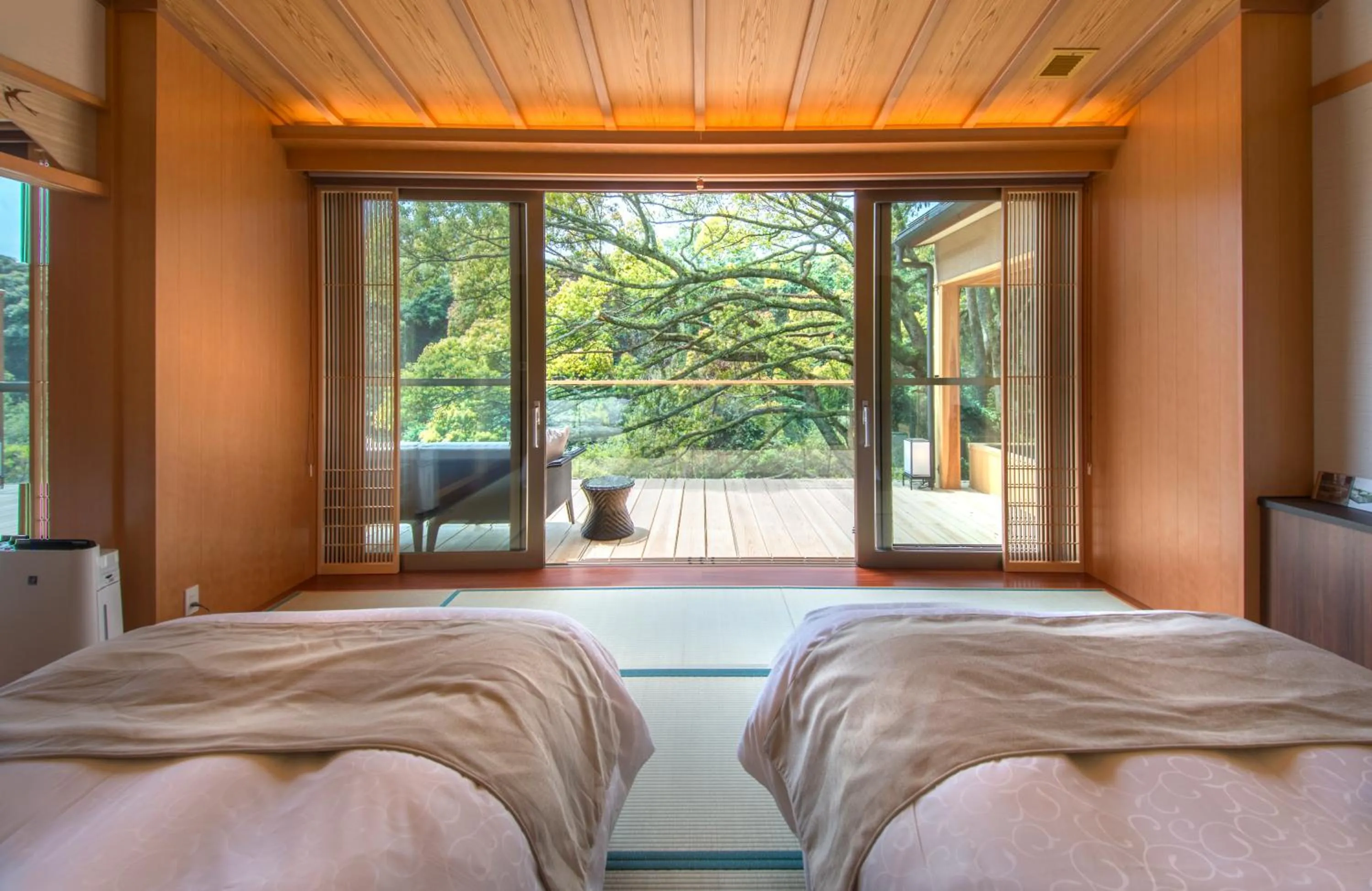 View (from property/room), Bed in ABBA Resorts Izu - Zagyosoh