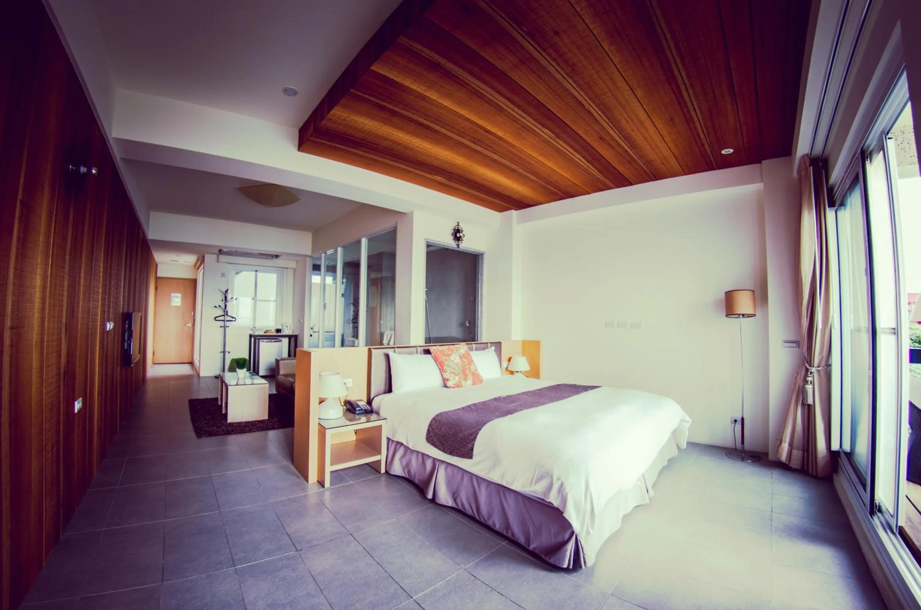 Bed in Sasa Nor Lamour B&B