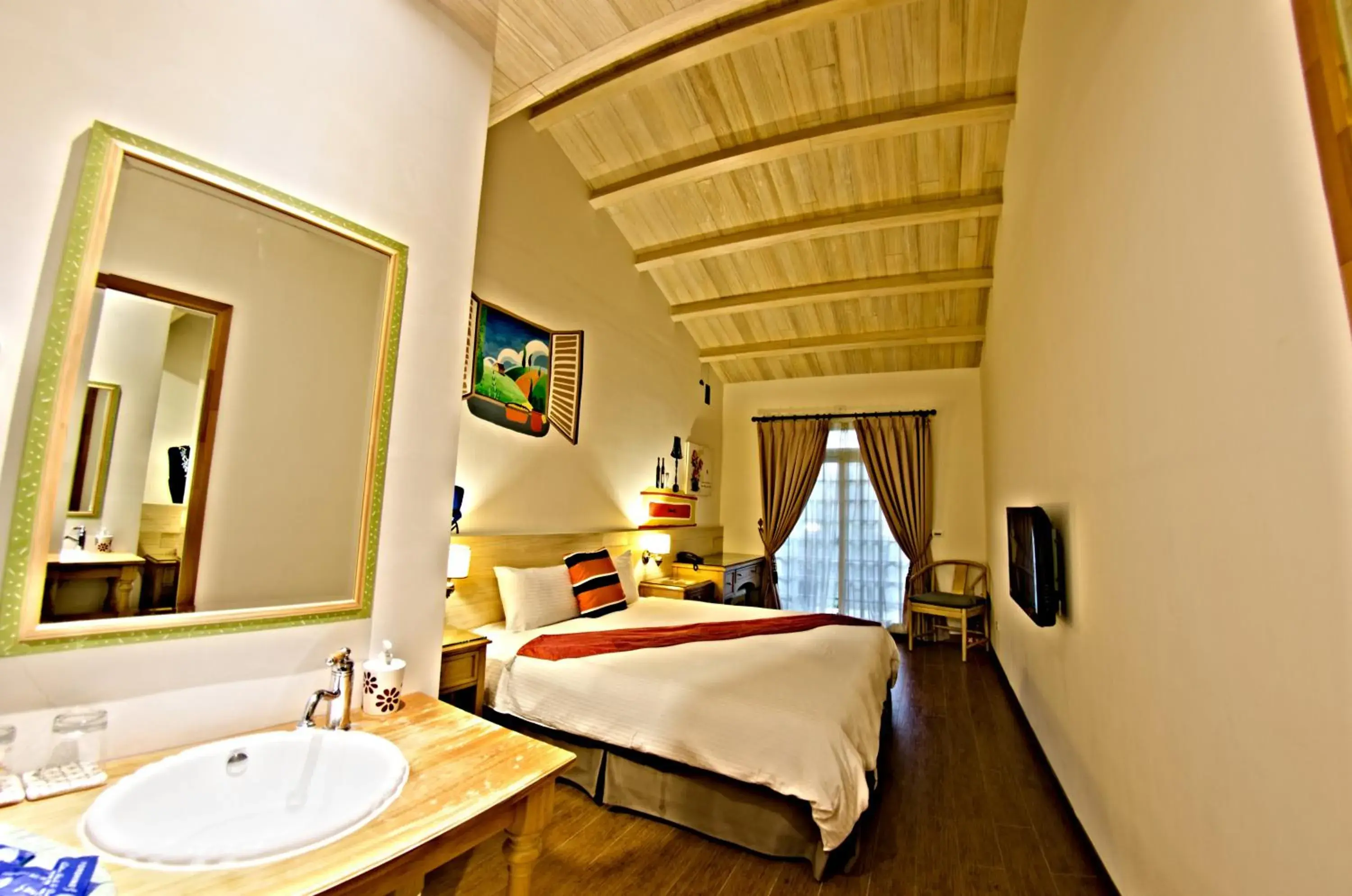 Double Room with Garden View - Building No.2 in Sasa Nor Lamour B&B Double Room with Garden View - Building No.2 in Sasa Nor Lamour B&B