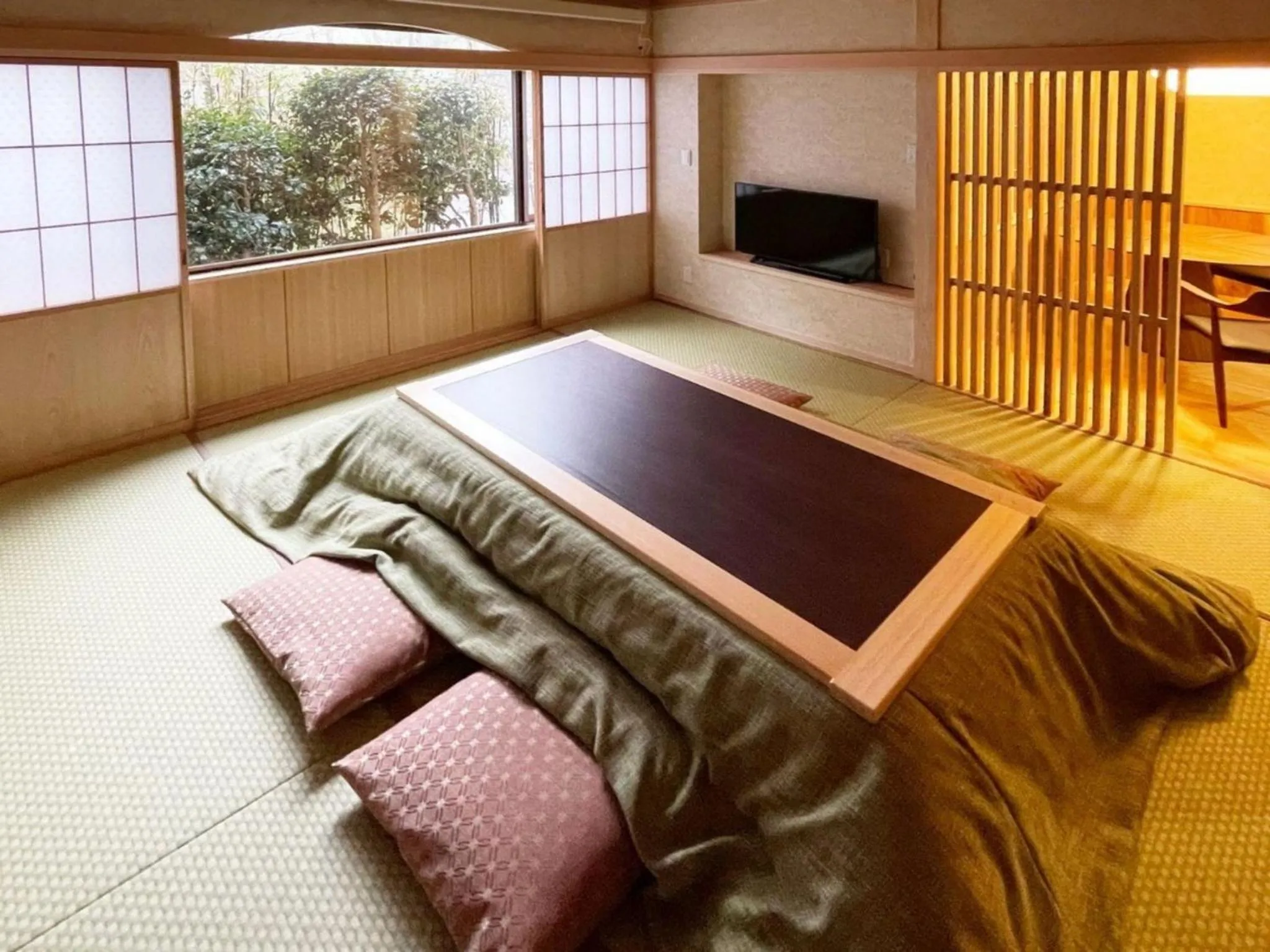 Photo of the whole room in Harumiya Ryokan