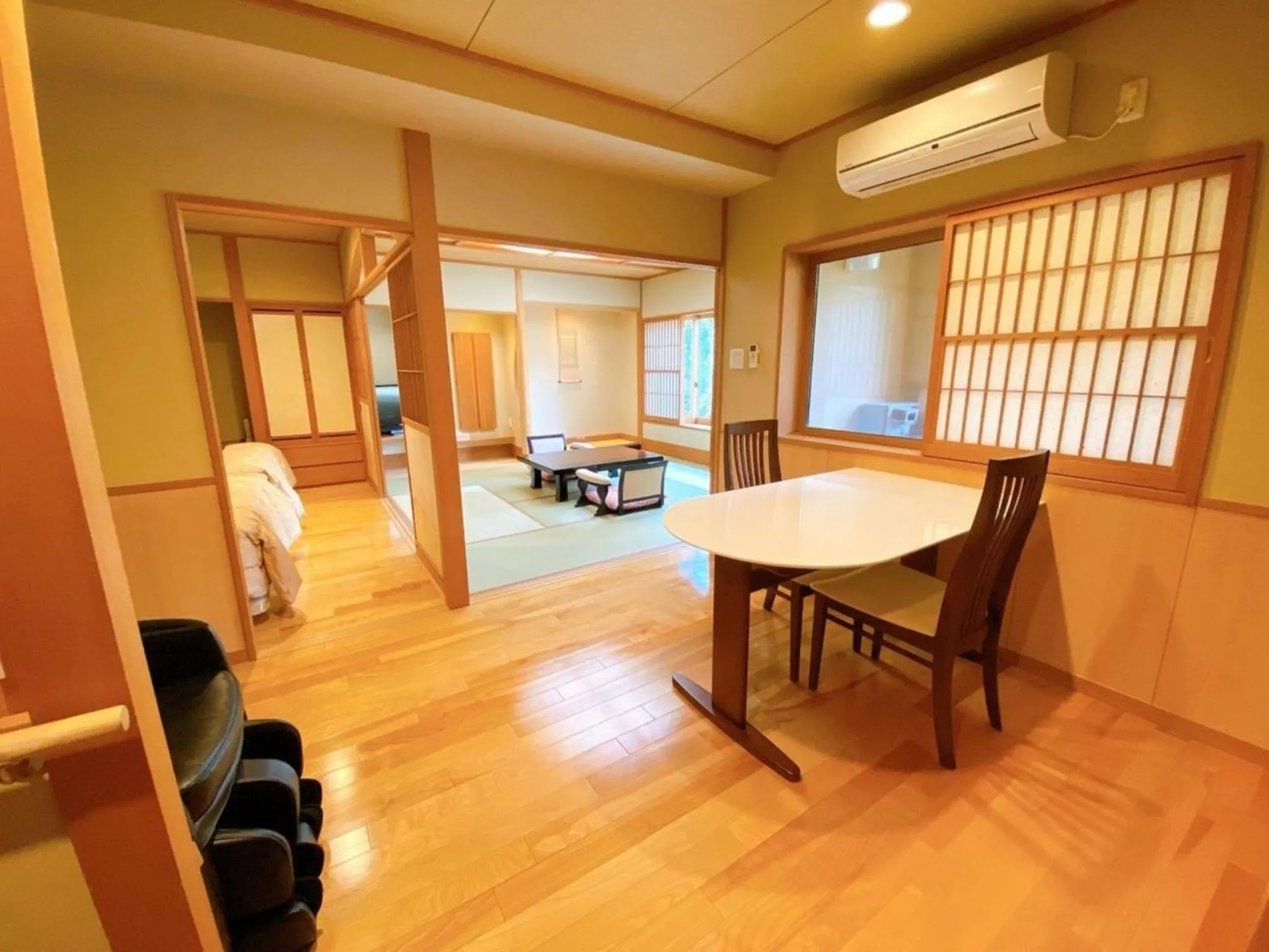 Photo of the whole room in Harumiya Ryokan